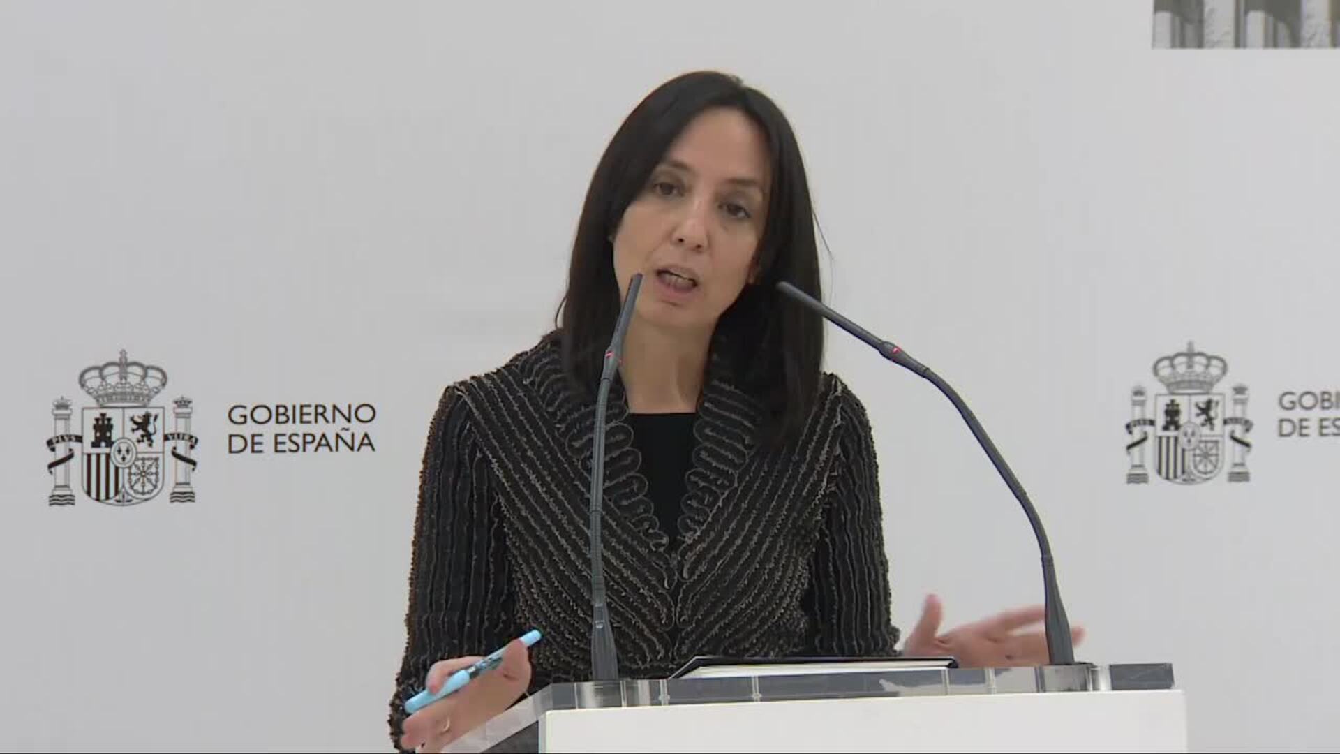 La delegada del gobierno celebra las ayudas del Estado a la Cañada Real