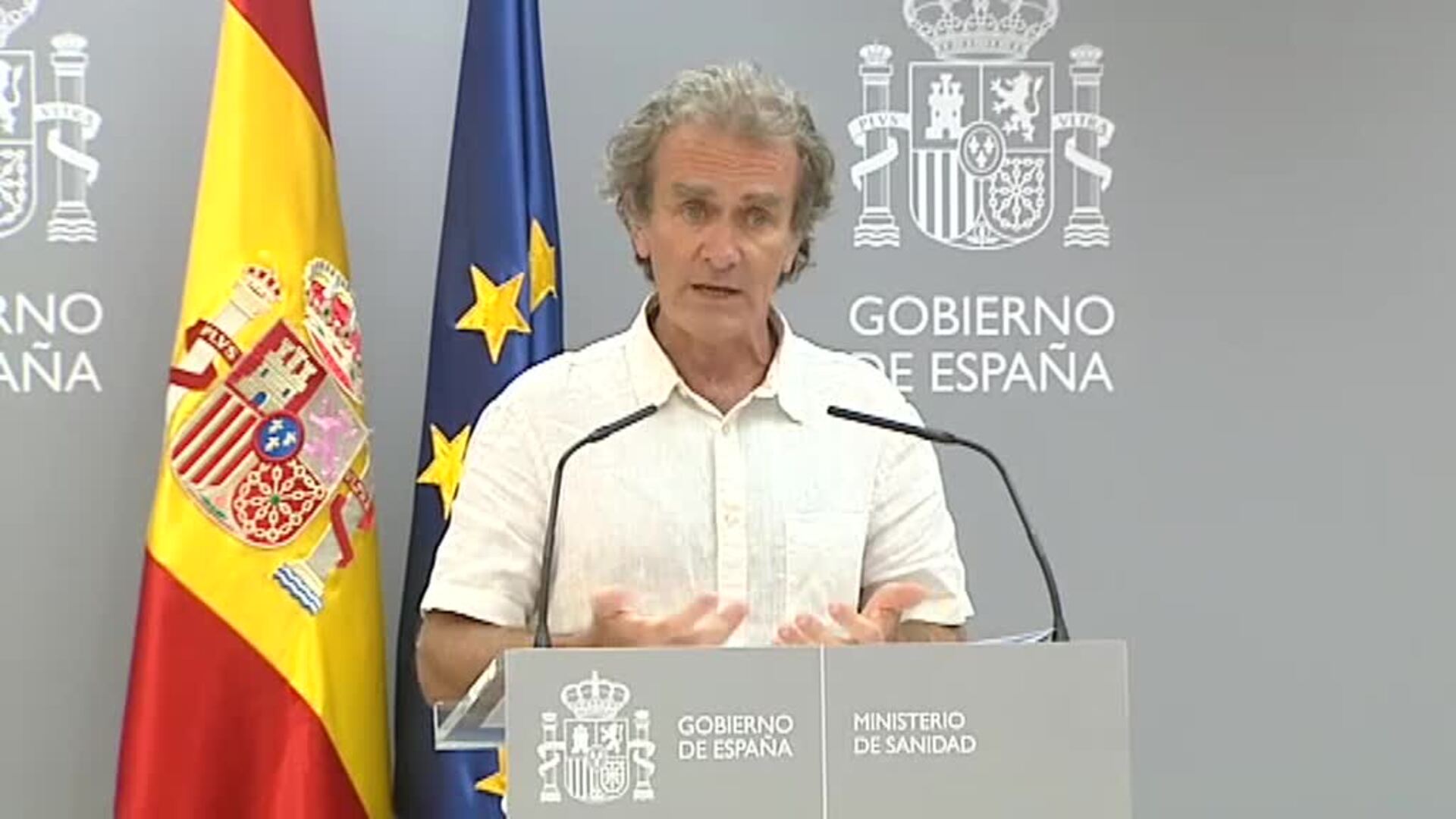 Simón: &quot;Sabemos que hay personas que se montan en los aviones para llegar a España ya con sintomatología&quot;