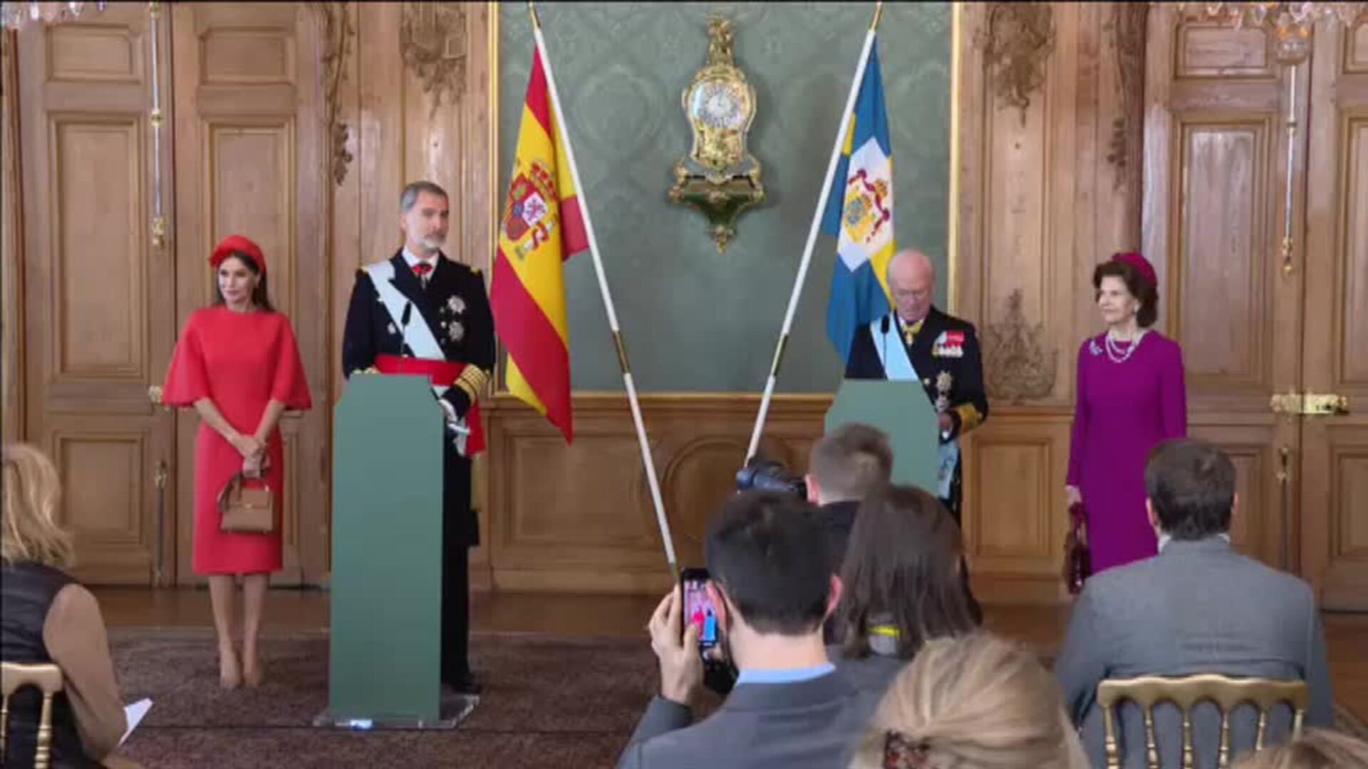 Los reyes de Suecia reciben con honores a Felipe y Letizia