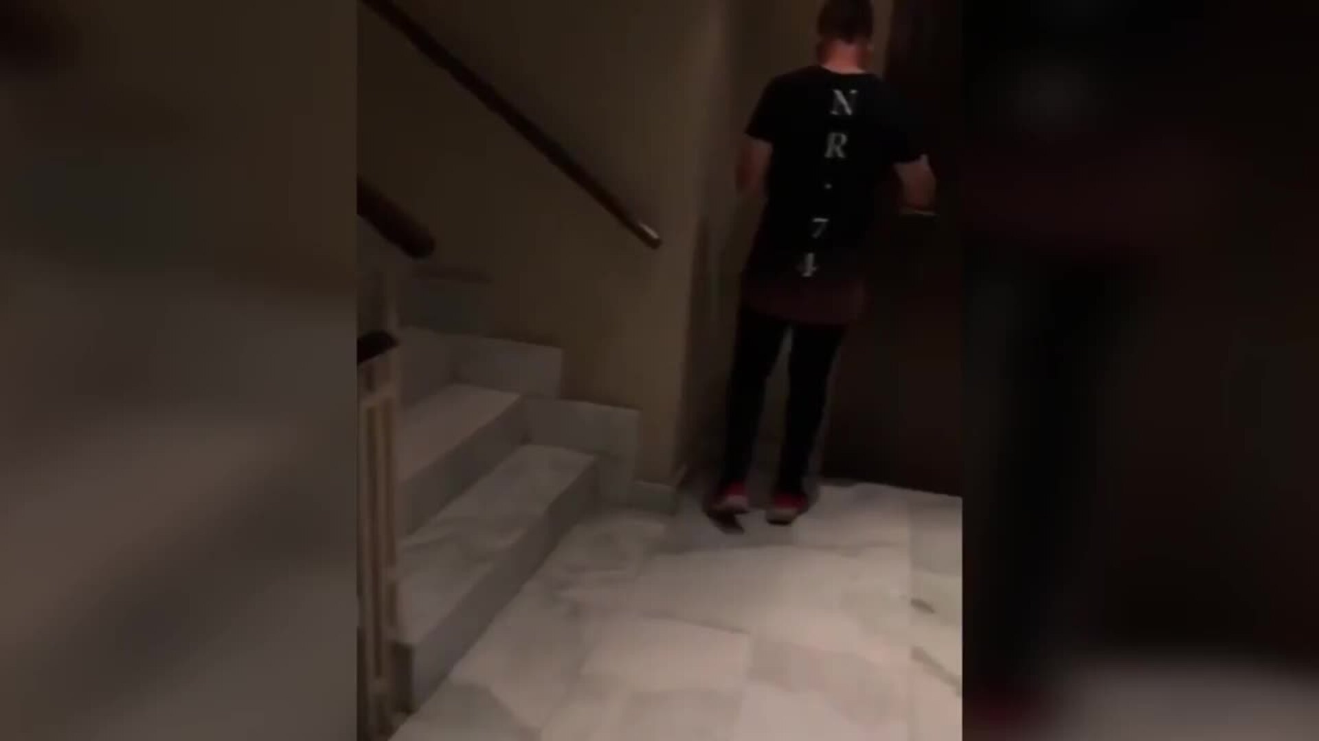 Cristina Pedroche abre la veda de bromas con su marido