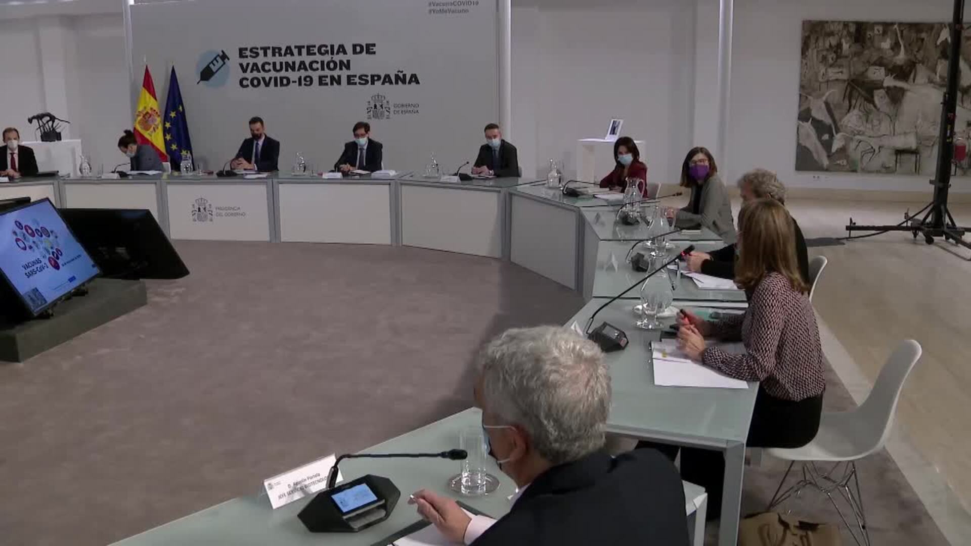 Sánchez preside la reunión del estudio de los proyectos de vacuna