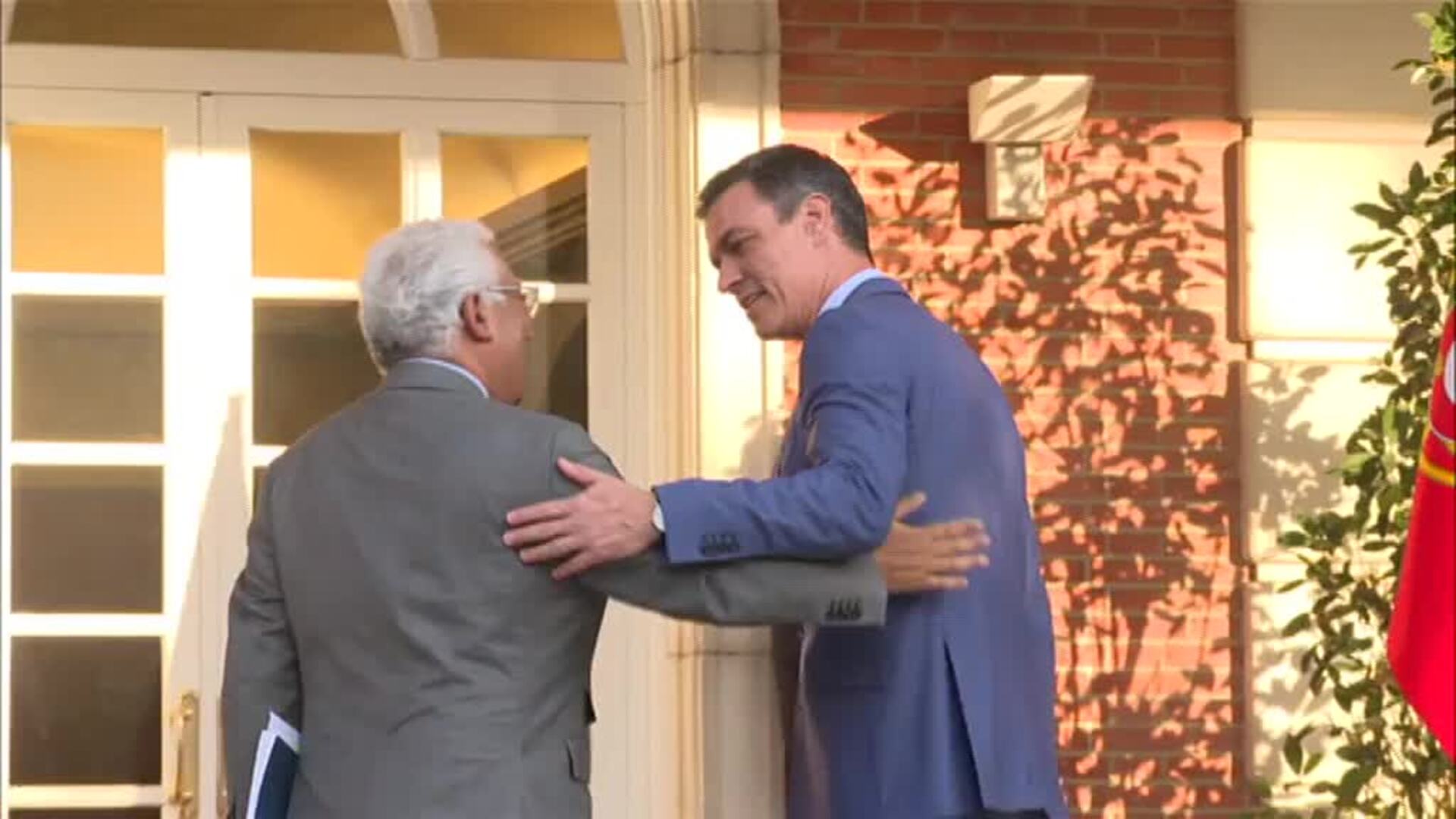 Sánchez recibe al presidente de Portugal en Moncloa