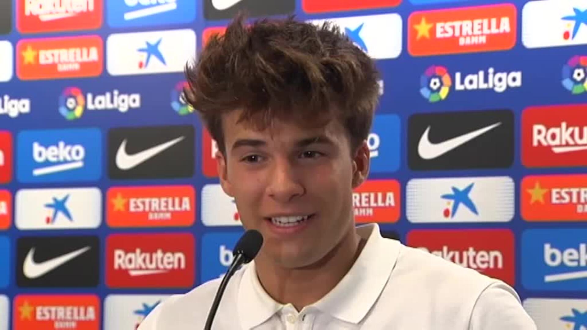 Riqui Puig: &quot;No tengo prisa y en el Barça se está muy bien&quot;