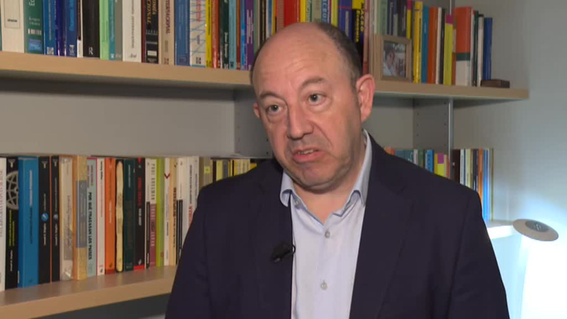 Fabricantes y concesionarios culpan de la caída en la venta de coches a la escasez de microchips