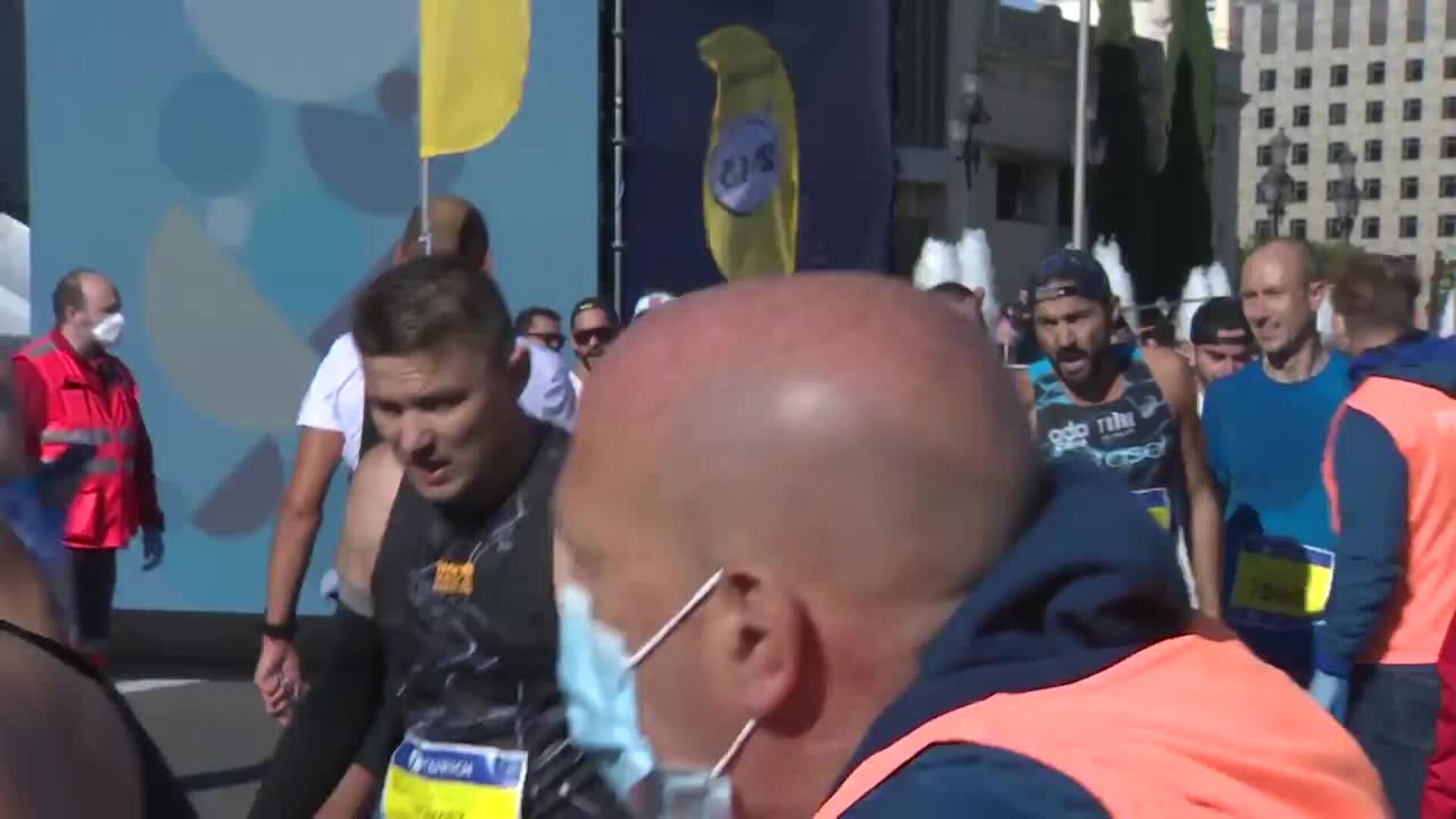 Más de 15.000 corredores participan este domingo en la Zúrich Marató Barcelona