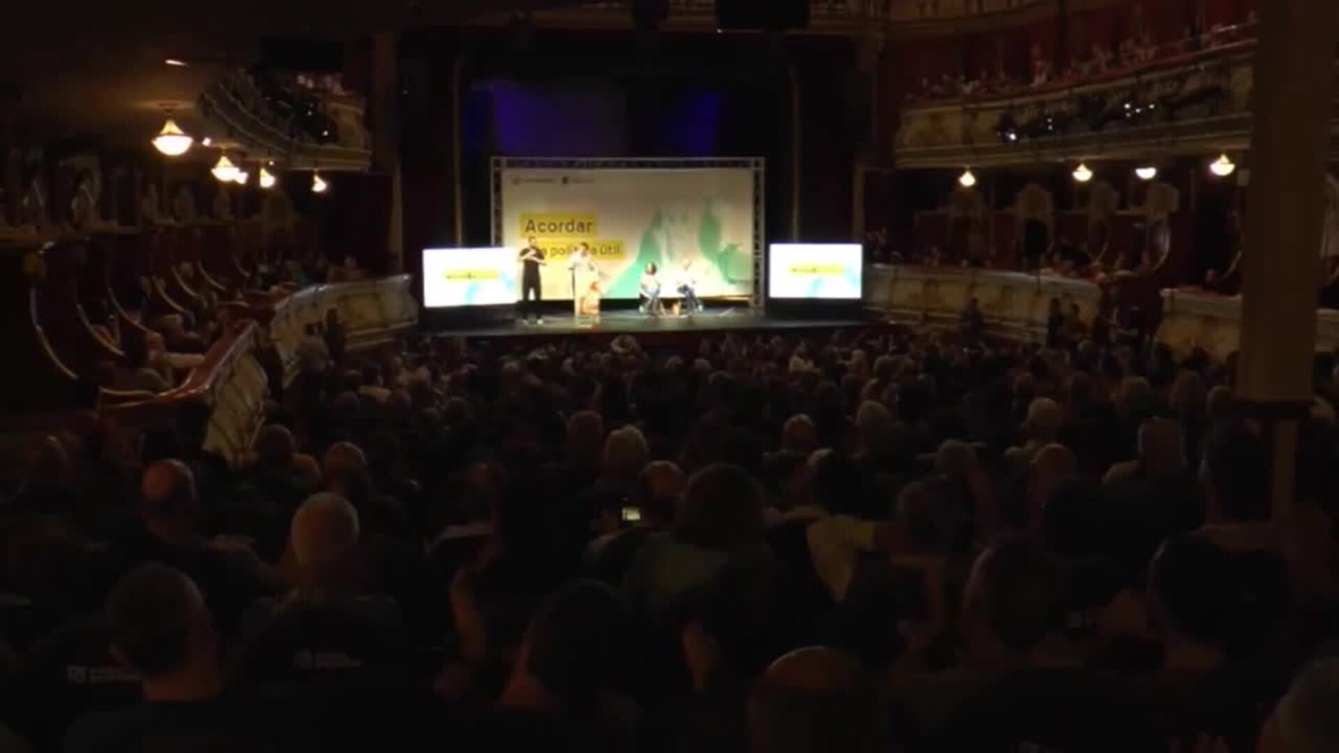 Errejón pide &quot;un paso atrás&quot; sino se forma gobierno