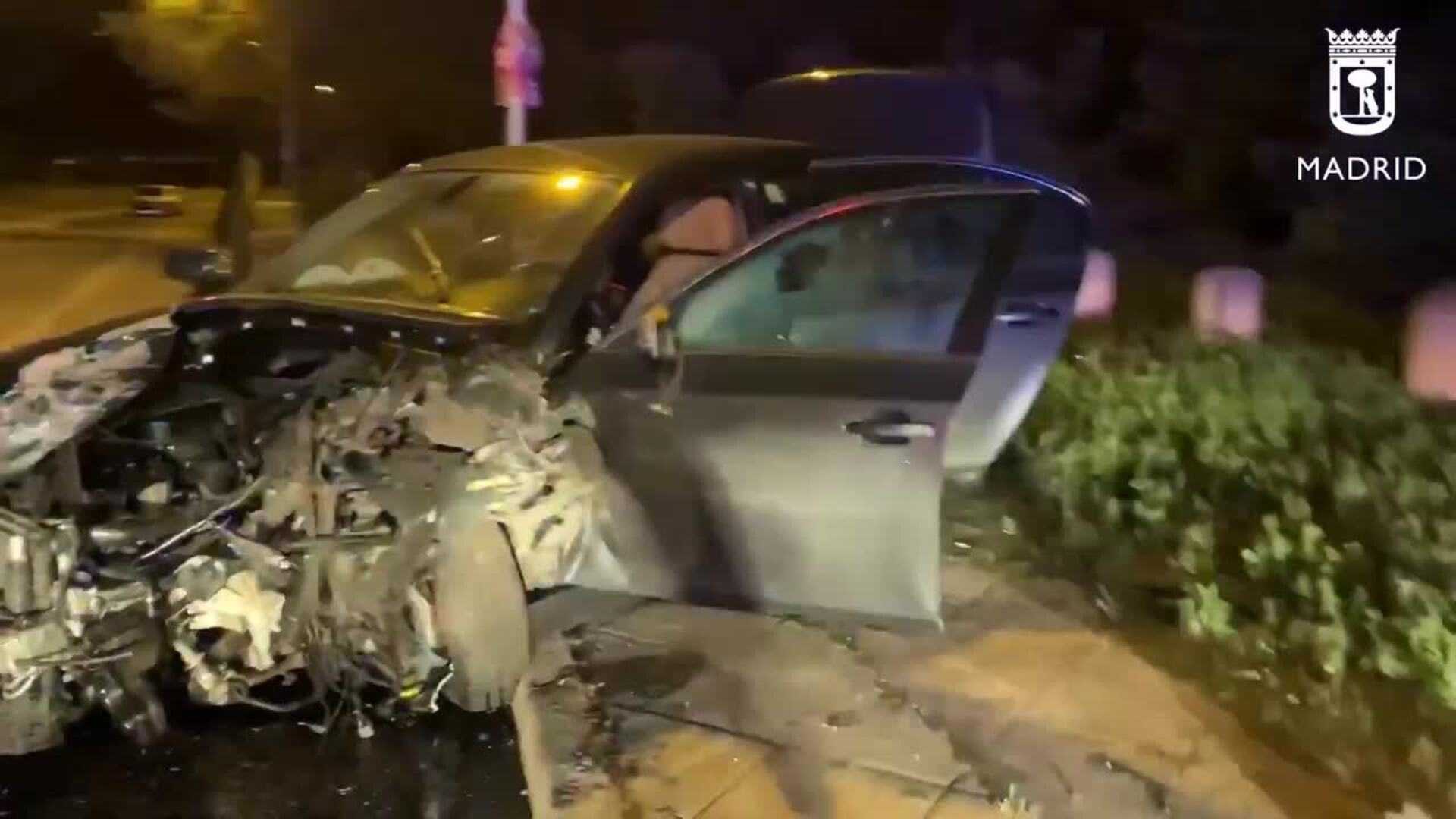 Accidente múltiple entre tres turismos en camino de la Celsa en Vallecas