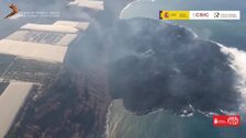 ¿A quién pertenecerá el terreno ganado al mar por la lava?