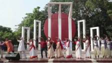 Bailarines bangladesíes celebran el Día Internacional de la Danza con una actuación en Daca