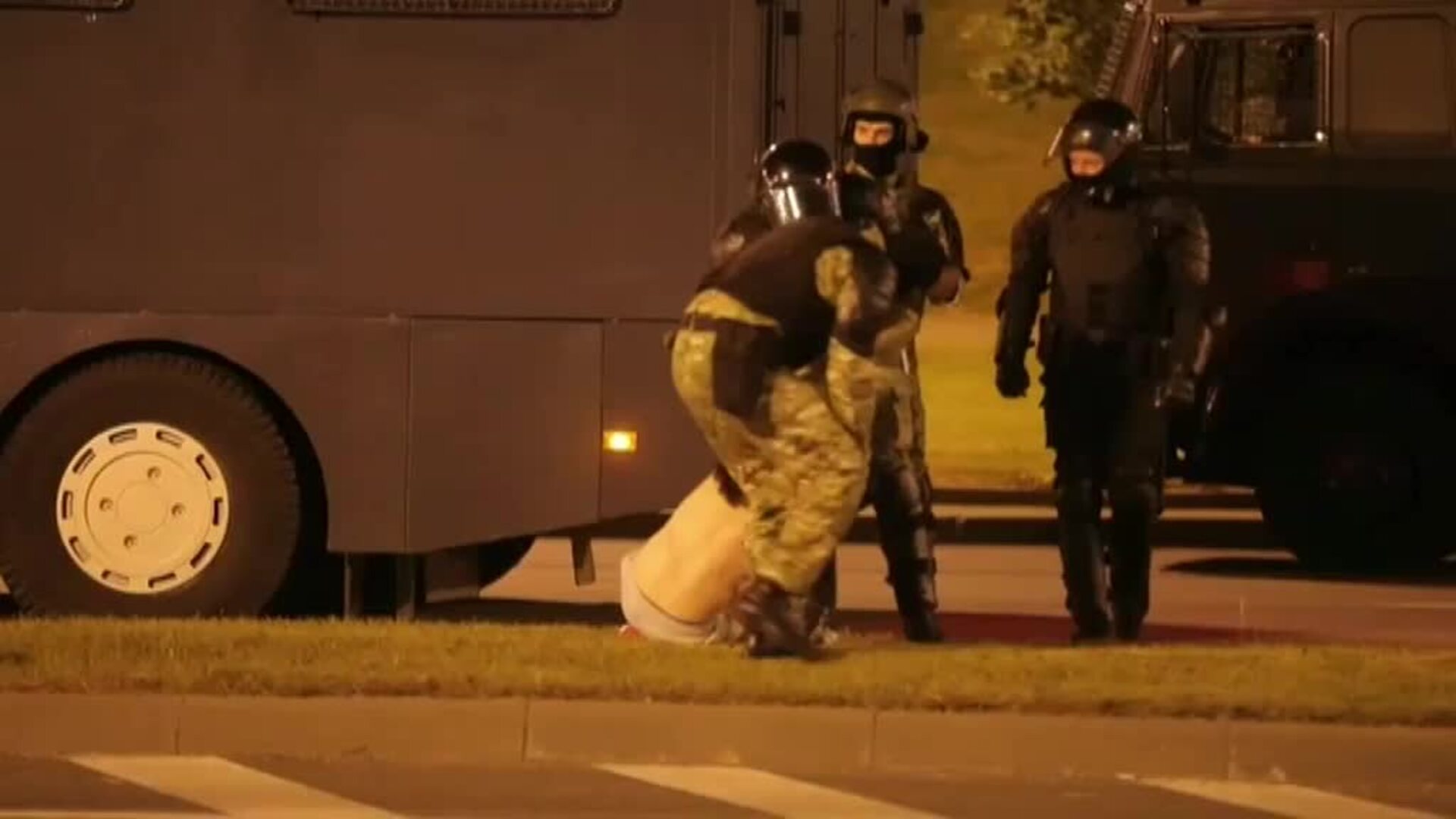 Bielorrusia salda sus violentas manifestaciones con un muerto y decenas de detenidos