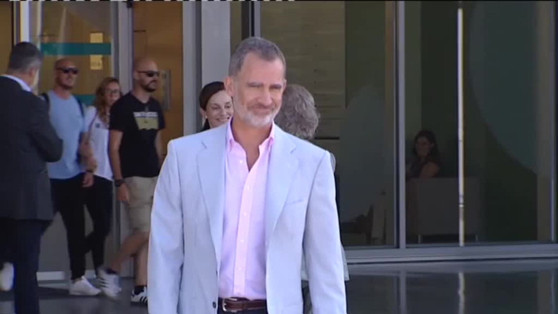 Felipe VI y Doña Sofía llegan al hospital donde está siendo operado Don Juan Carlos: &quot;No sabemos nada&quot;