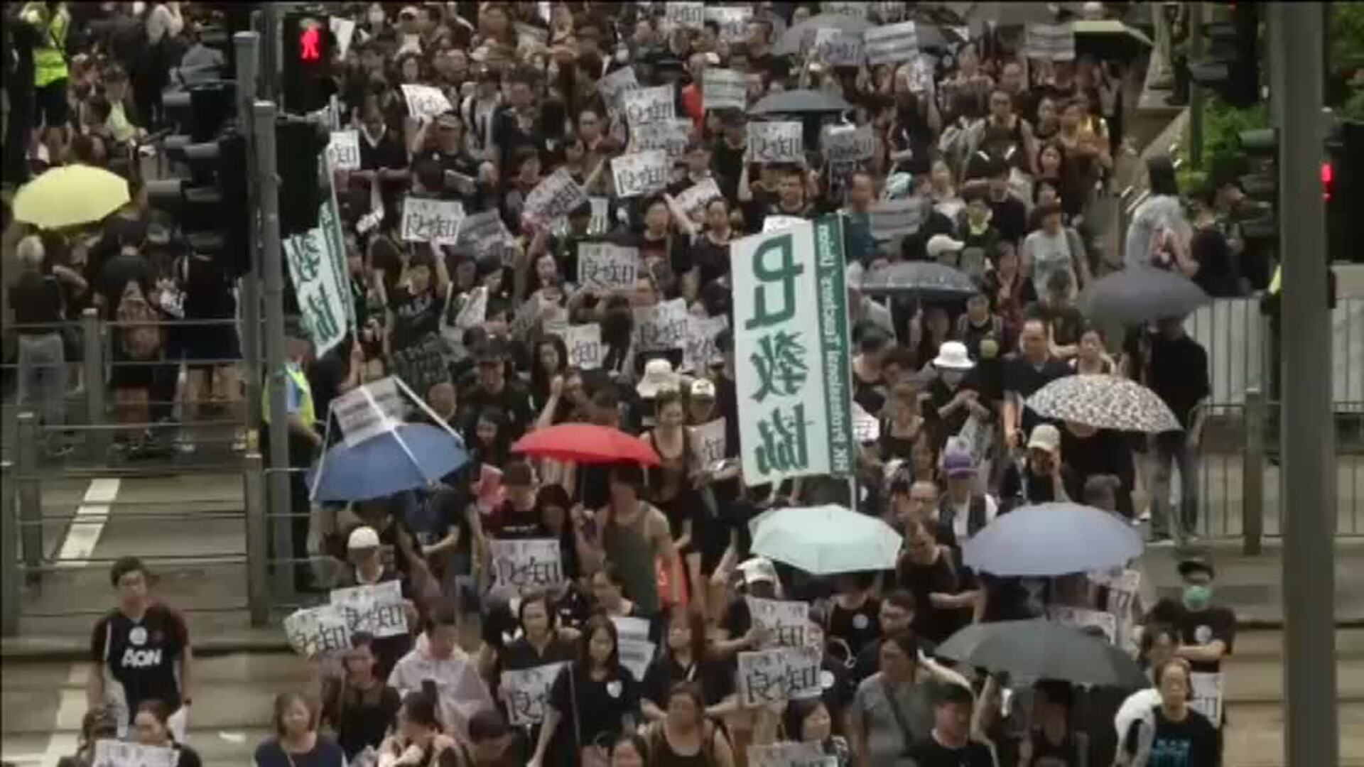 Los profesores de Hong Kong se unen a las protestas contra el Ejecutivo