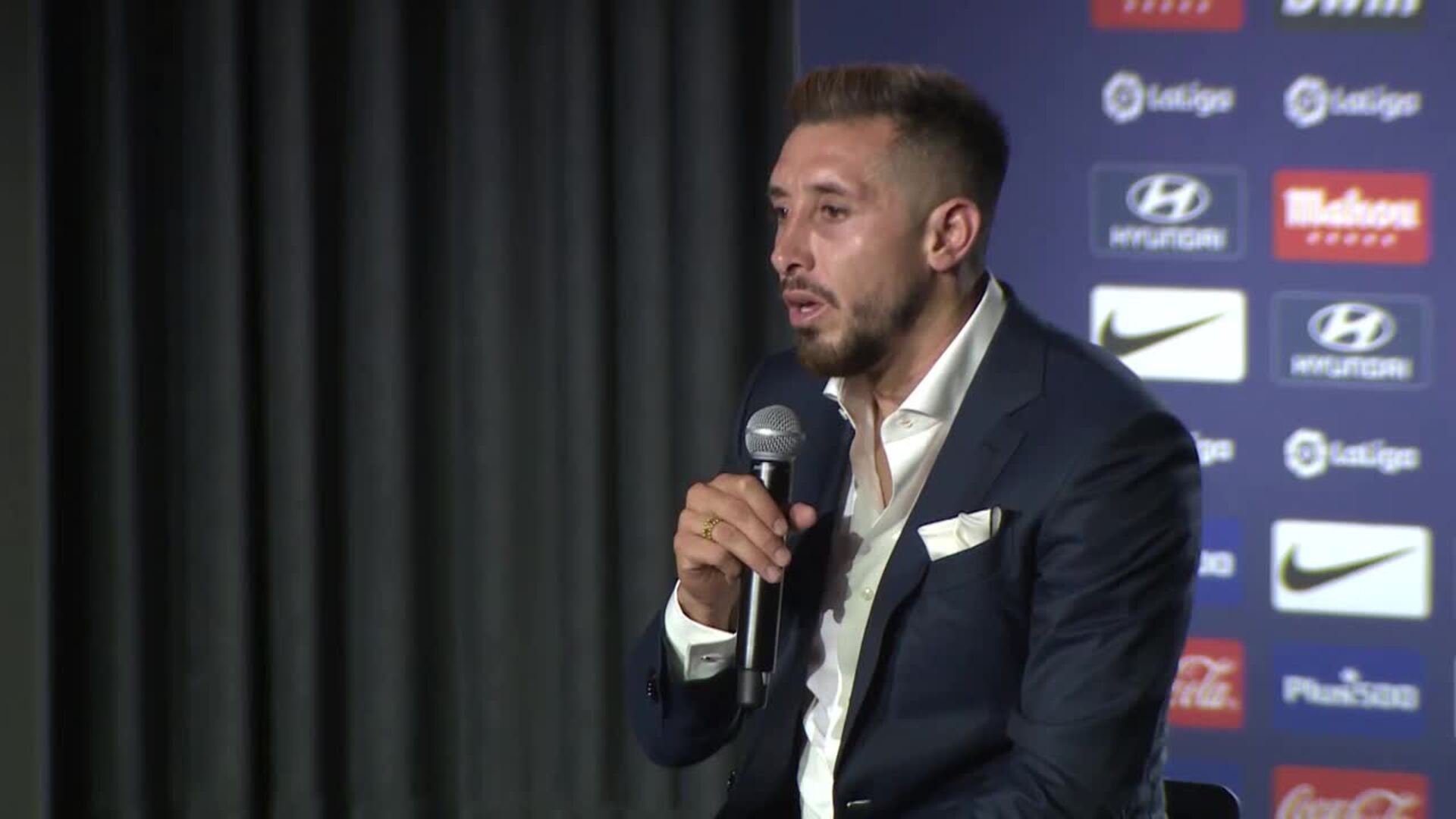 Herrera quiere &quot;aprender&quot; del resto de centrocampistas