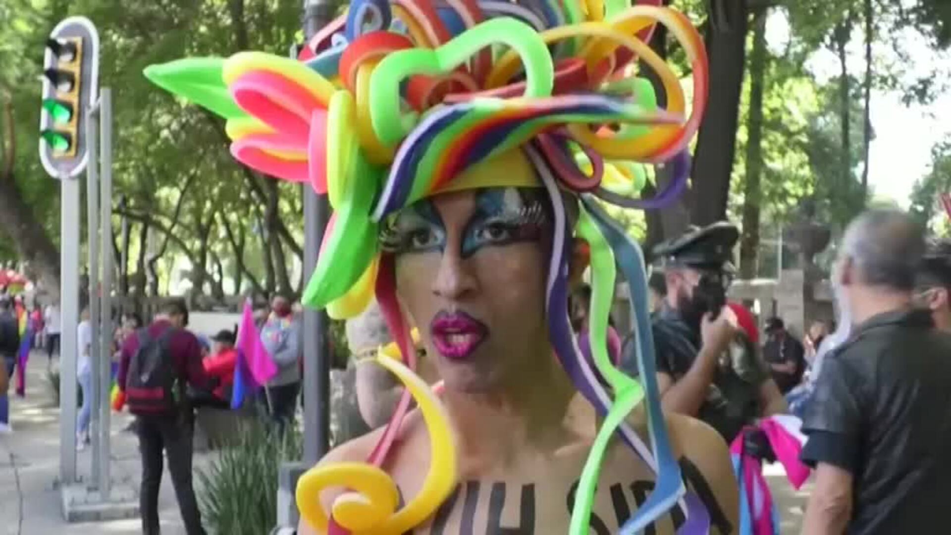 Cerca de 30.000 personas celebran el Orgullo LGBT en Ciudad de México