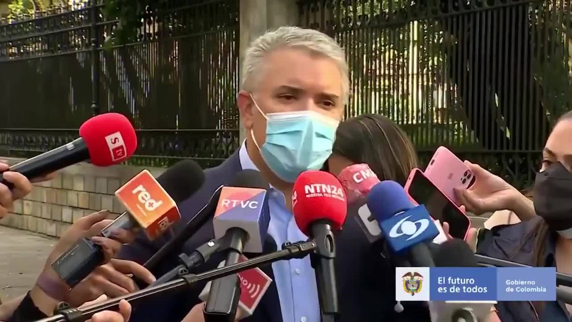 Duque inicia la mesa de diálogo y pide la libre circulación de medicamentos