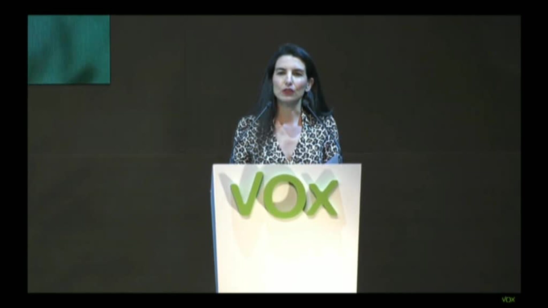 Monasterio llama &quot;totalitaria&quot; a Carmen Calvo por despreciar a las mujeres que no comparten su ideología