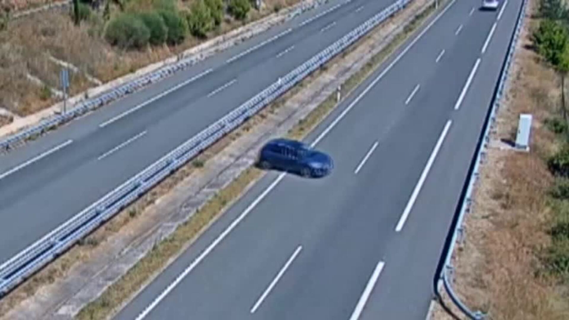Localizado el conductor que provocó un accidente cuando circulaba en sentido contrario por una carretera de Navarra