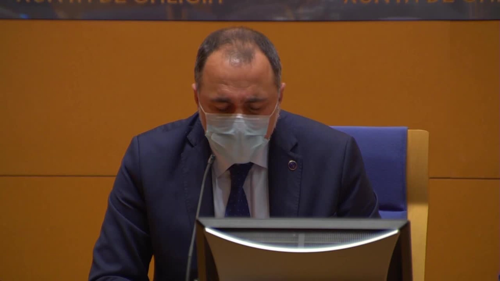 Galicia limita la hostelería en Santiago, A Coruña y Ourense hasta las 18:00