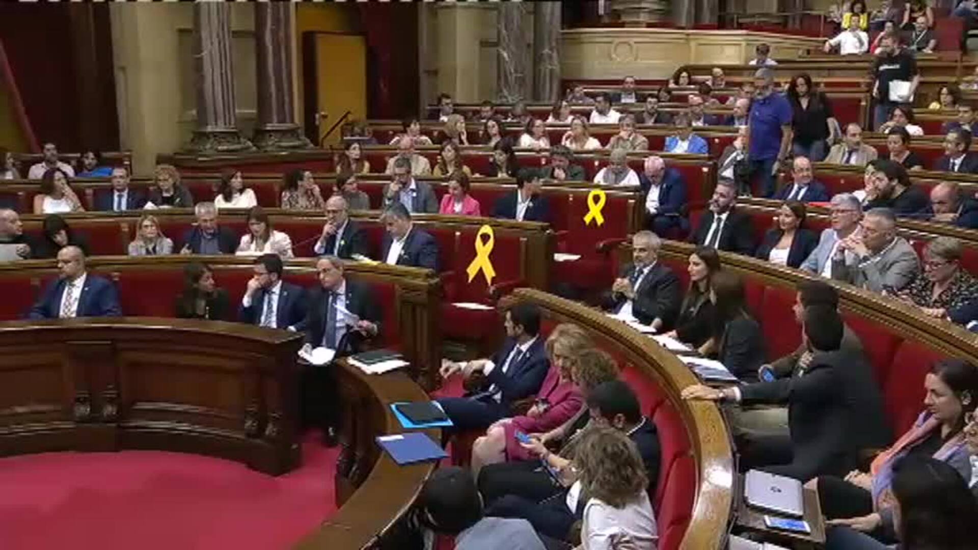 Tensión en el parlament tras los gritos de «libertad, libertad» por el ingreso en prisión de los CDR