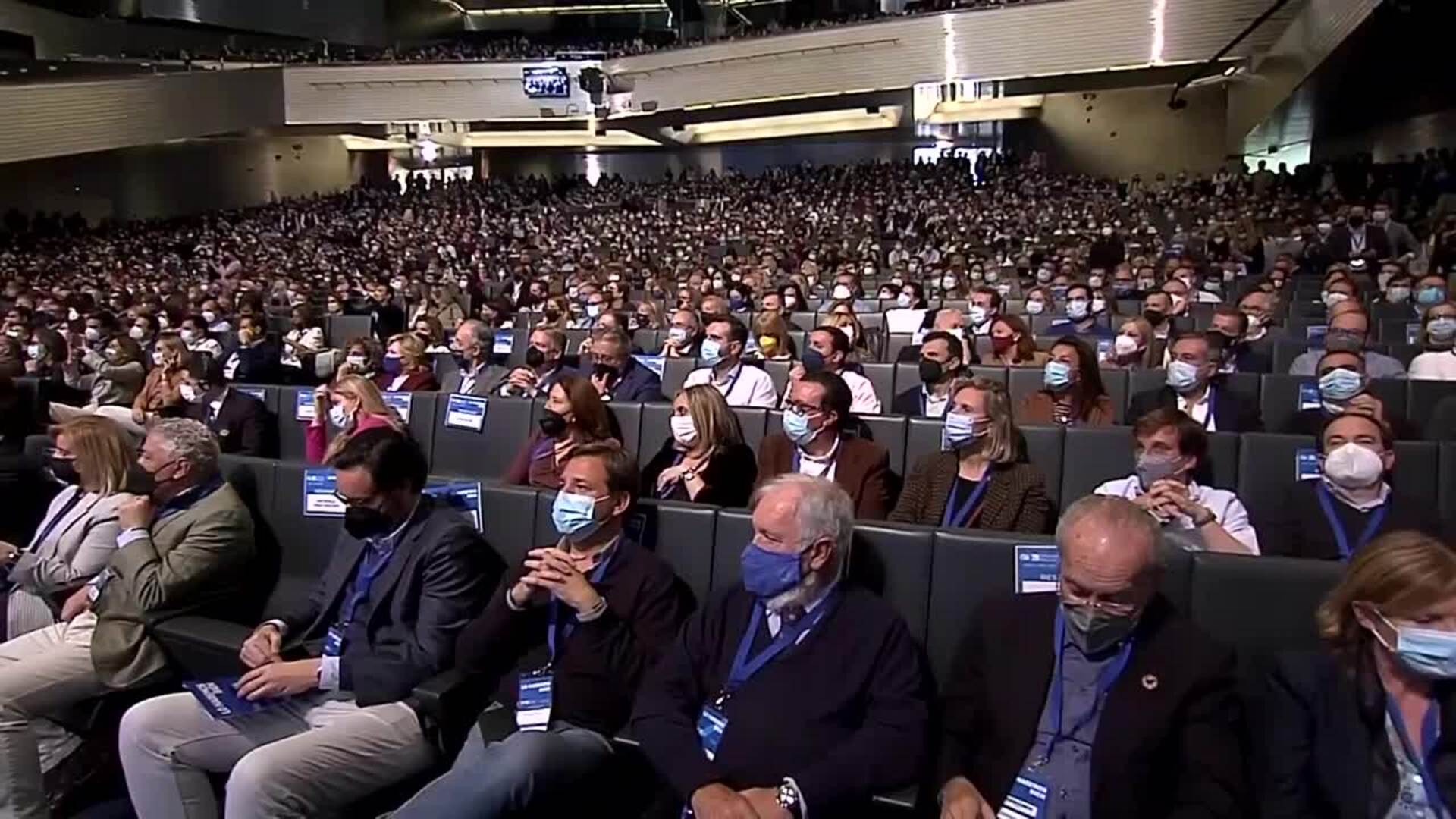 Moreno aconseja a Feijóo que no olvide &quot;nunca de dónde&quot; viene