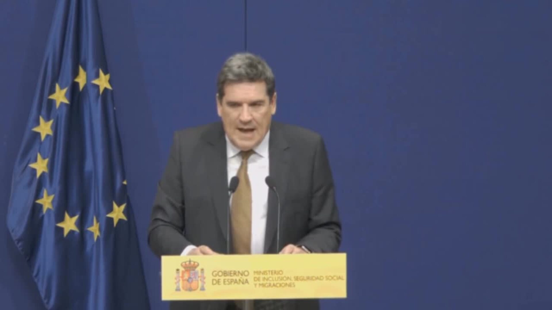 Escrivá destaca el &quot;clima de entendimiento&quot; para la prórroga de los ERTE