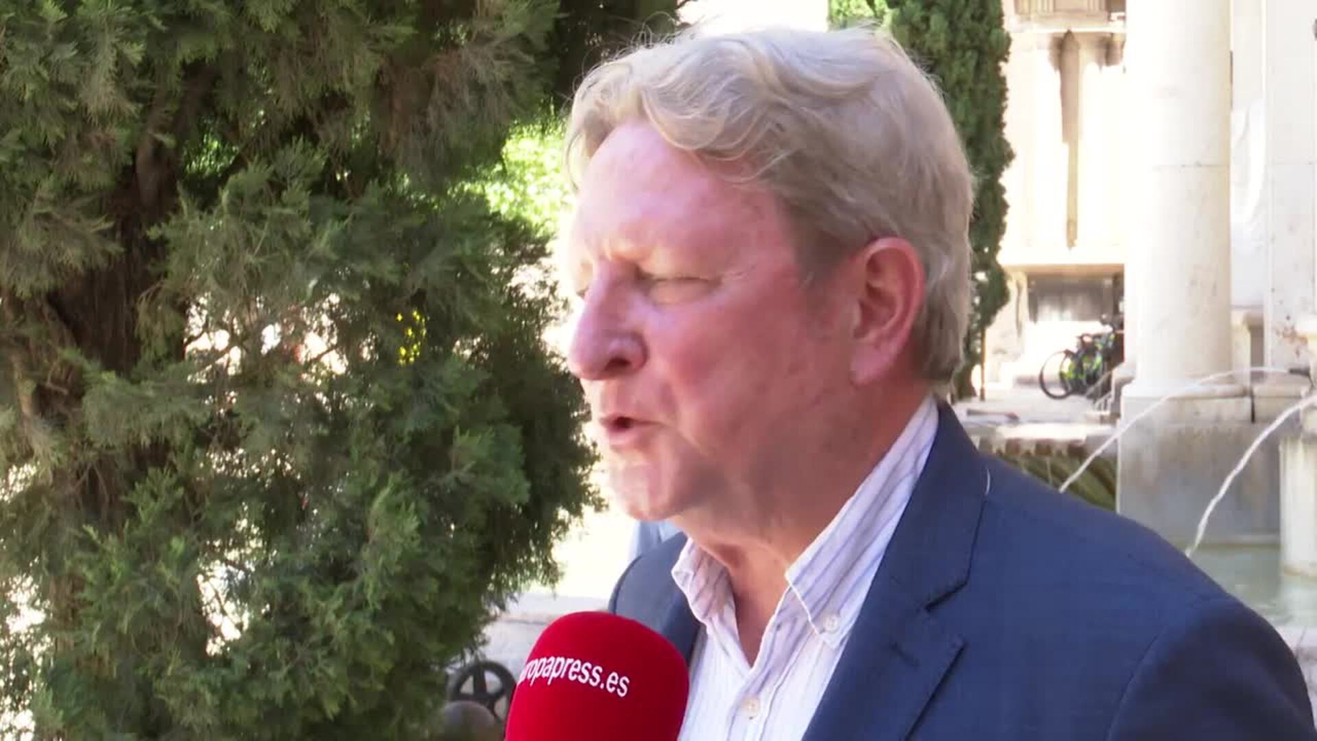 Julian Opie ofrece un &quot;diálogo&quot; con sus esculturas en València