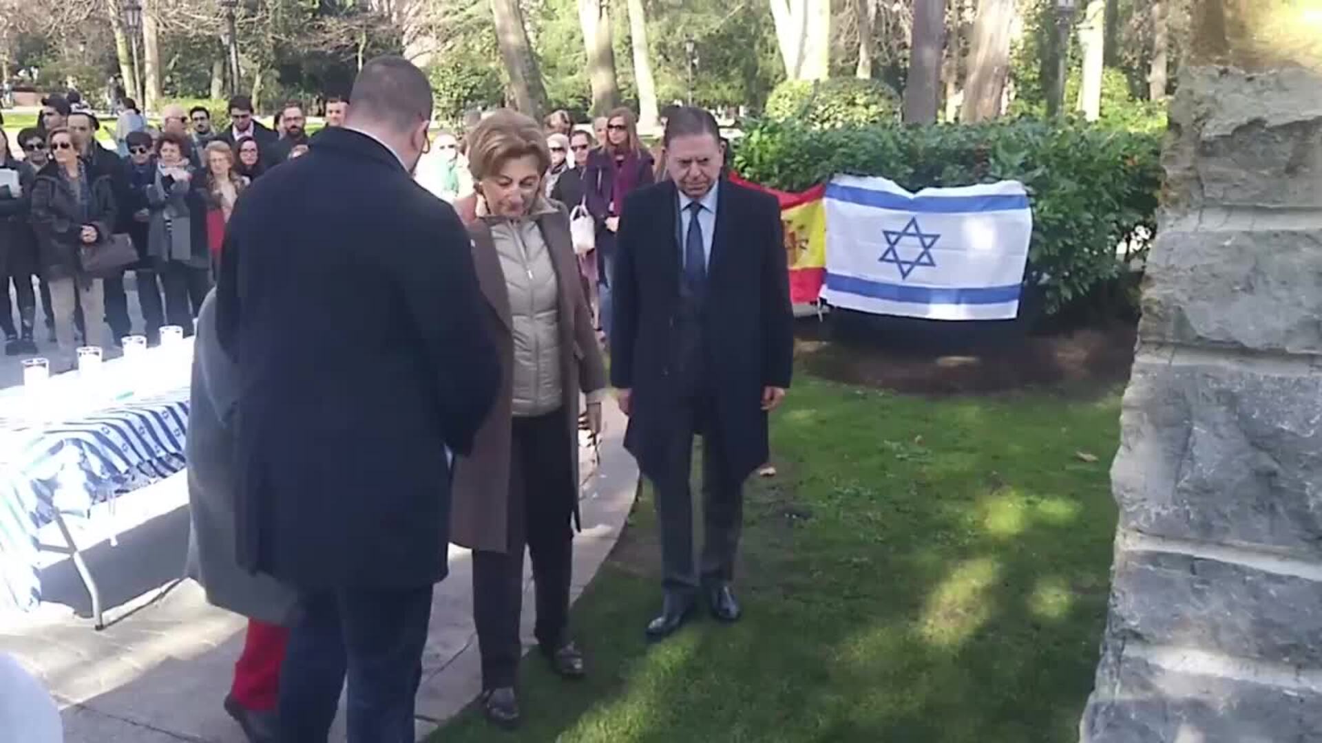 Adrián Barbón participa en el homenaje a las víctimas del Holocausto