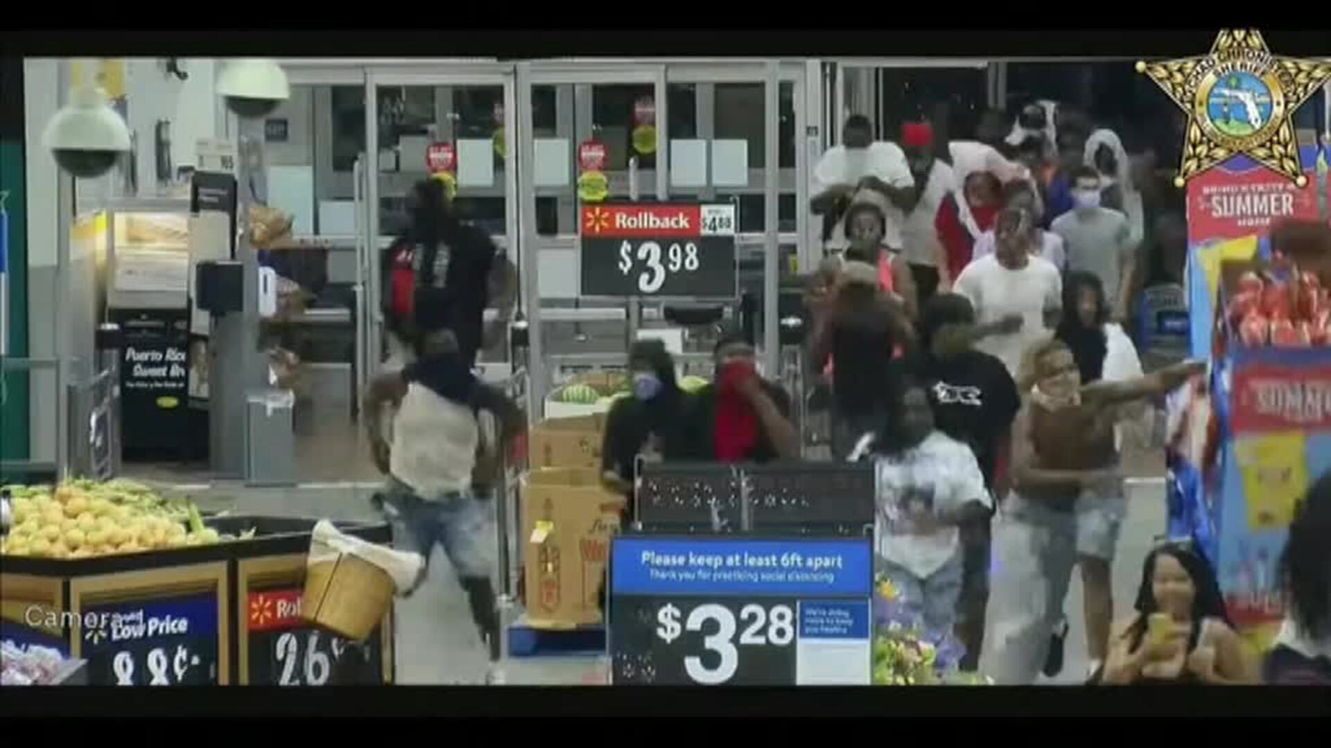 La policía de Florida pide ayuda para identificar a los saqueadores de un comercio en Florida