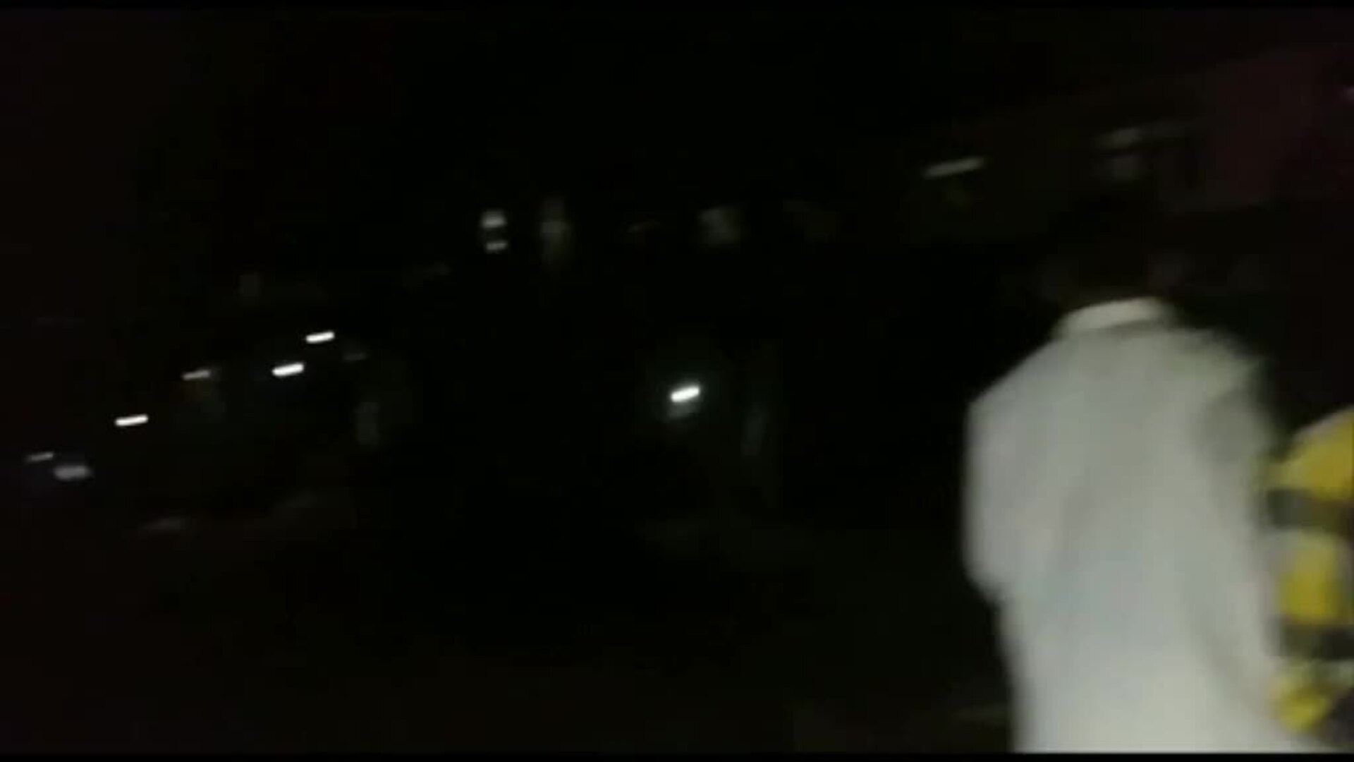 Al menos 30 muertos en el choque de un tren contra un autobús en Pakistán