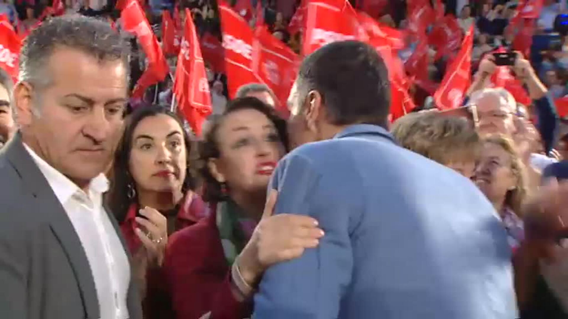 Sánchez pide un &quot;gobierno fuerte frente a la precariedad y el bloqueo, frente a la ultraderecha y frente a los extremistas&quot;