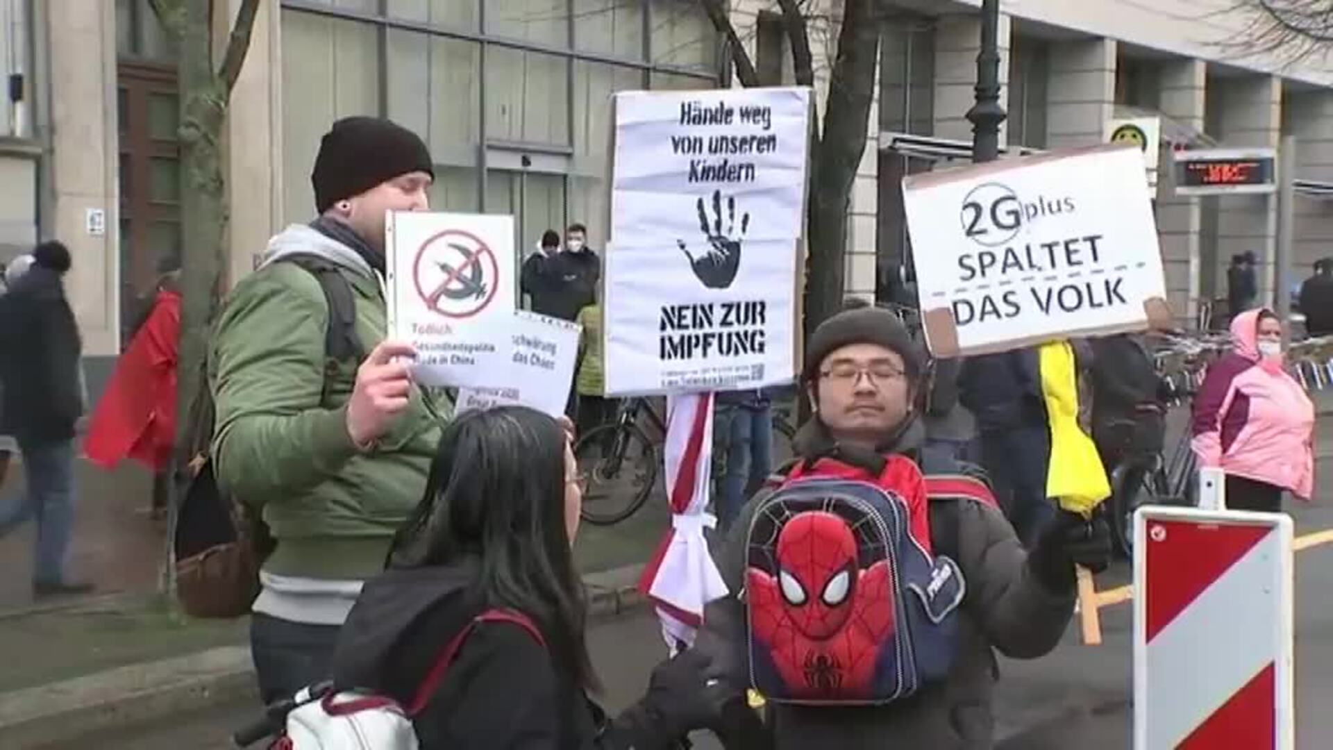 El Parlamento alemán debate si se decreta o no la vacunación obligatoria