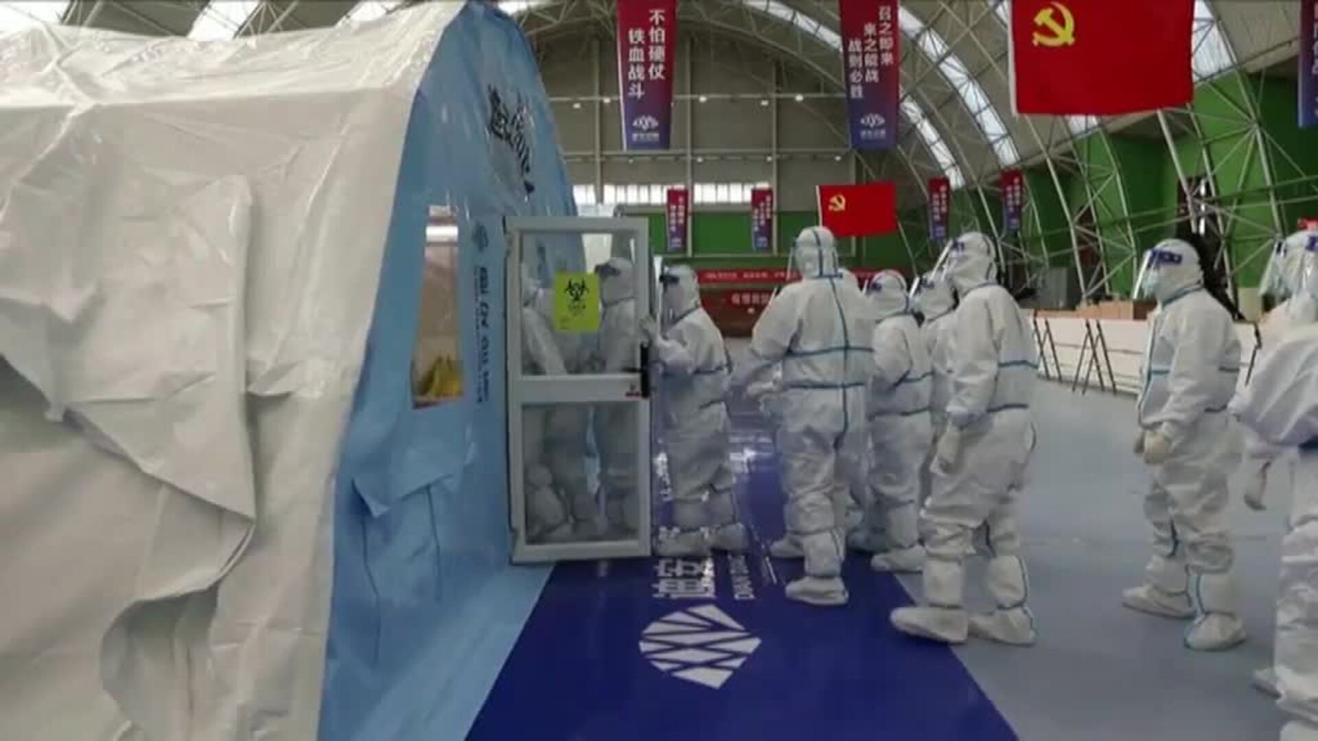 Robots para minimizar el contacto en la cafetería del centro de prensa de Beijing 2022