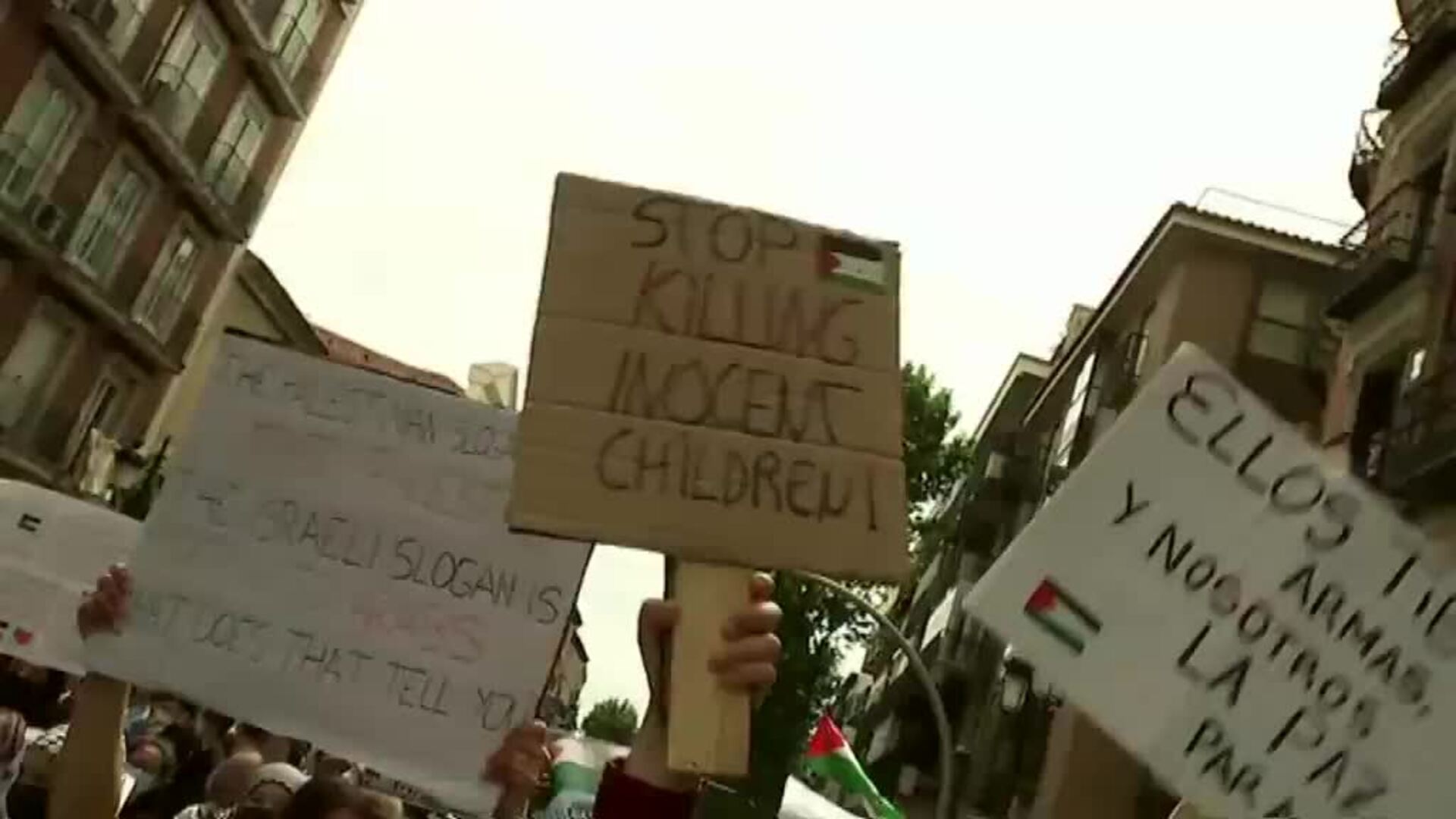 Miles de personas muestran en Madrid su apoyo a Palestina