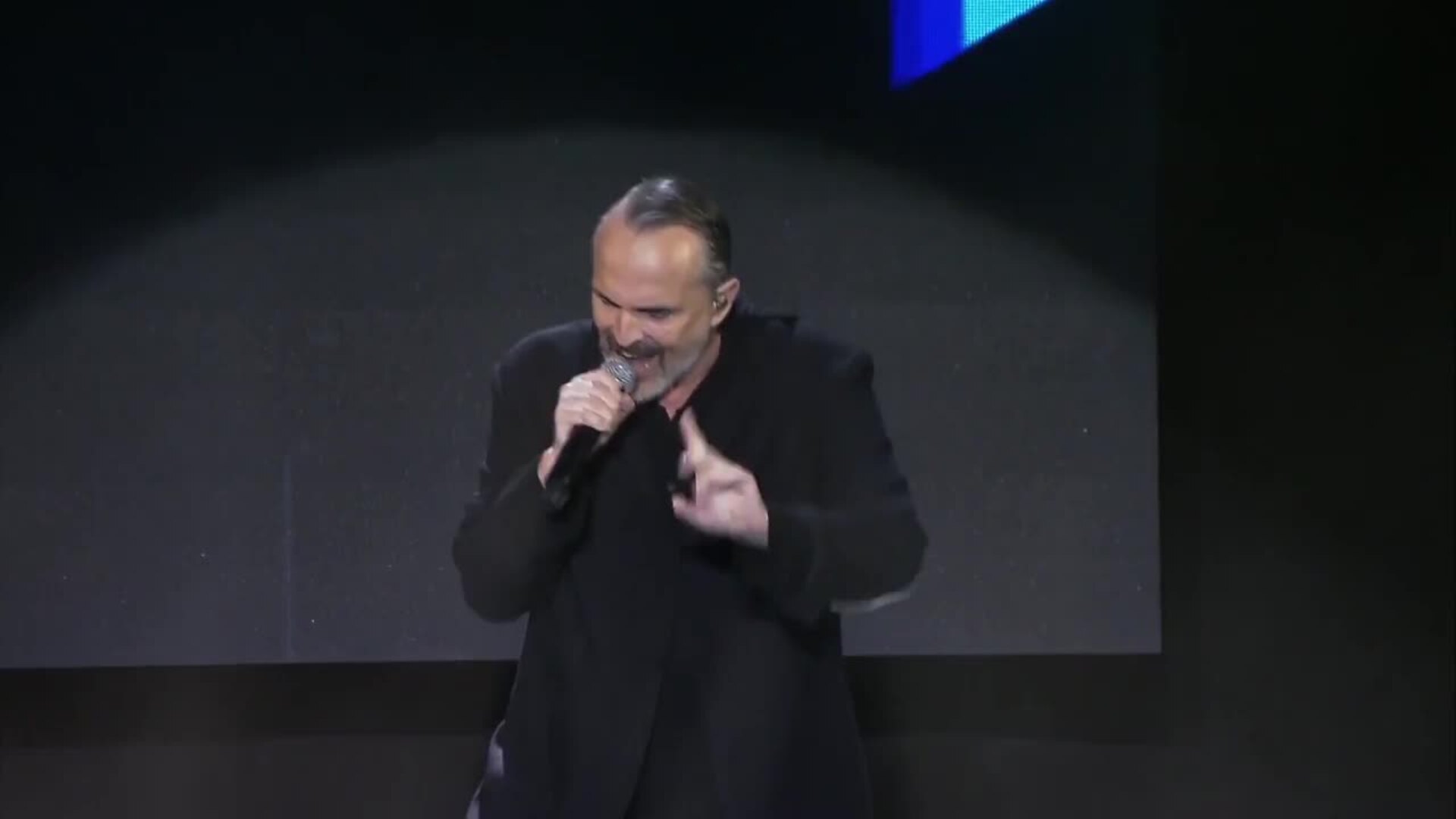 Miguel Bosé y Nacho Palau firman la paz este verano por sus hijos