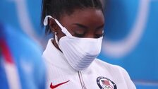 Simone Biles también se retira de las finales de salto y barras asimétricas