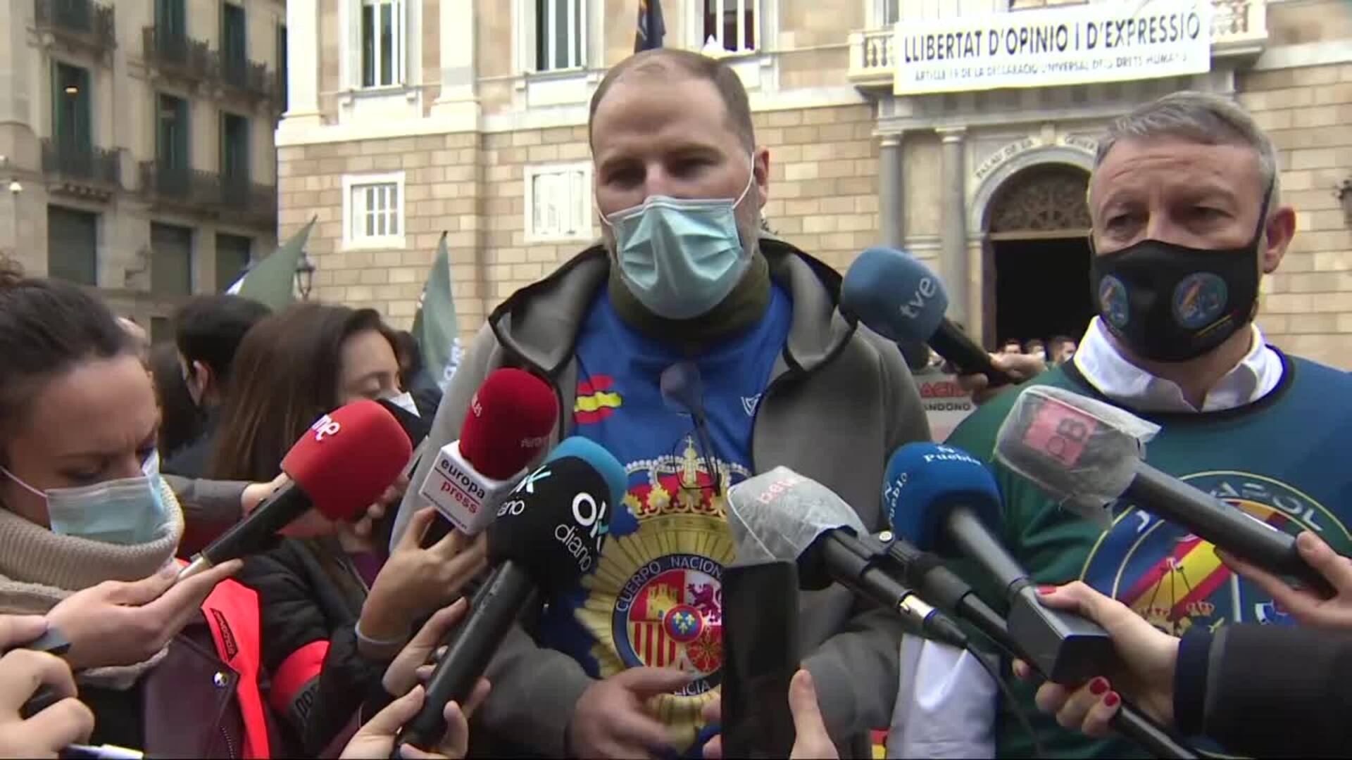 Sindicatos policiales reclaman incentivos en Cataluña