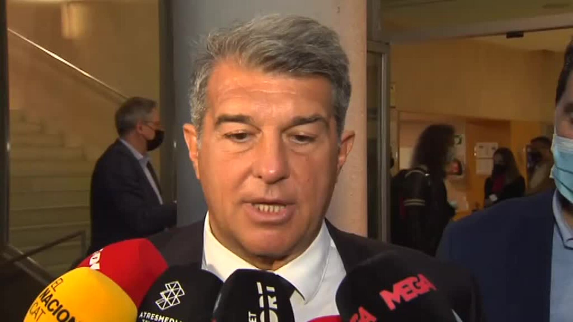 Laporta: &quot;Habrá una renovación para hacer un equipo más competitivo que pueda ganar títulos relevantes&quot;