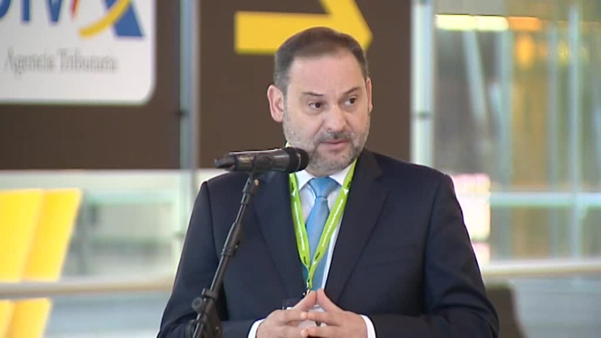 Ábalos durante su visita a Barajas: &quot;Madrid no puede anticipar que por aquí puede venir el mal&quot;