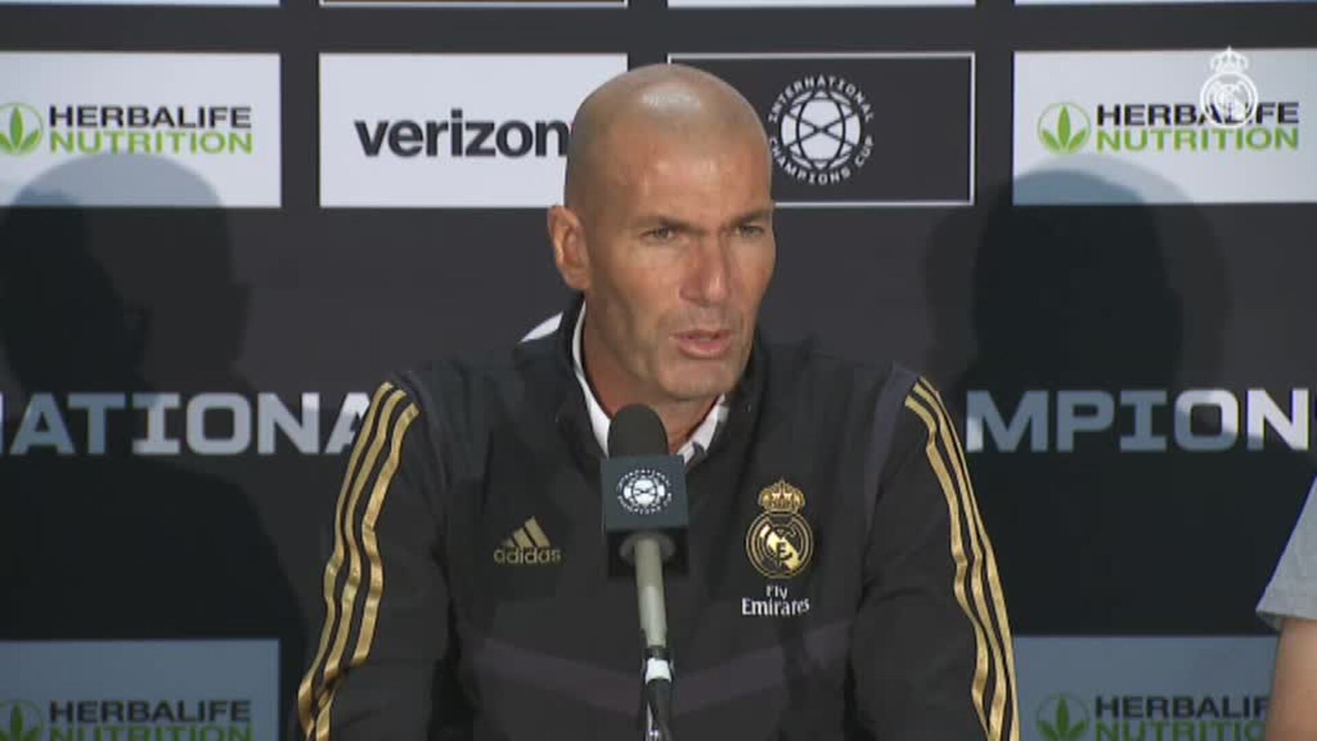 Zidane: &quot;Estamos todos tocados por Marco&quot;