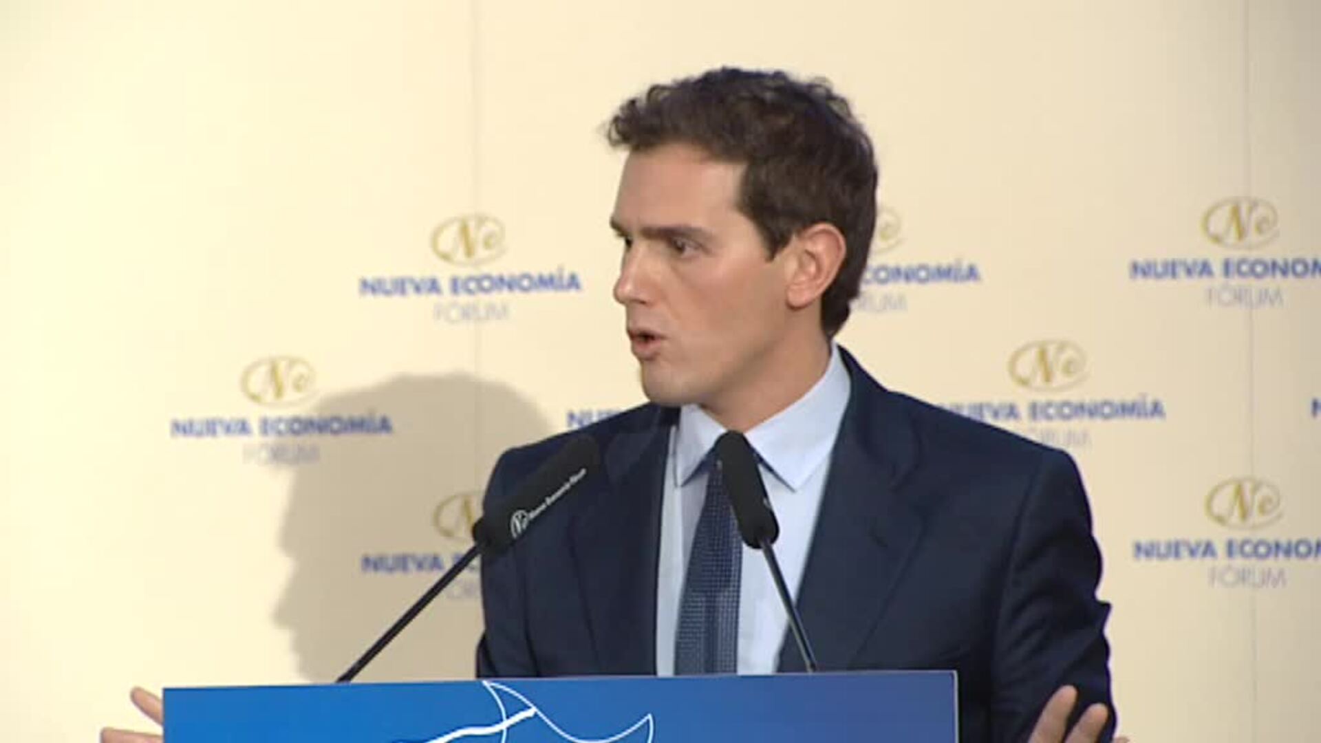 Rivera pide a Sánchez y Casado firmar antes de las elecciones un compromiso para impulsar reformas