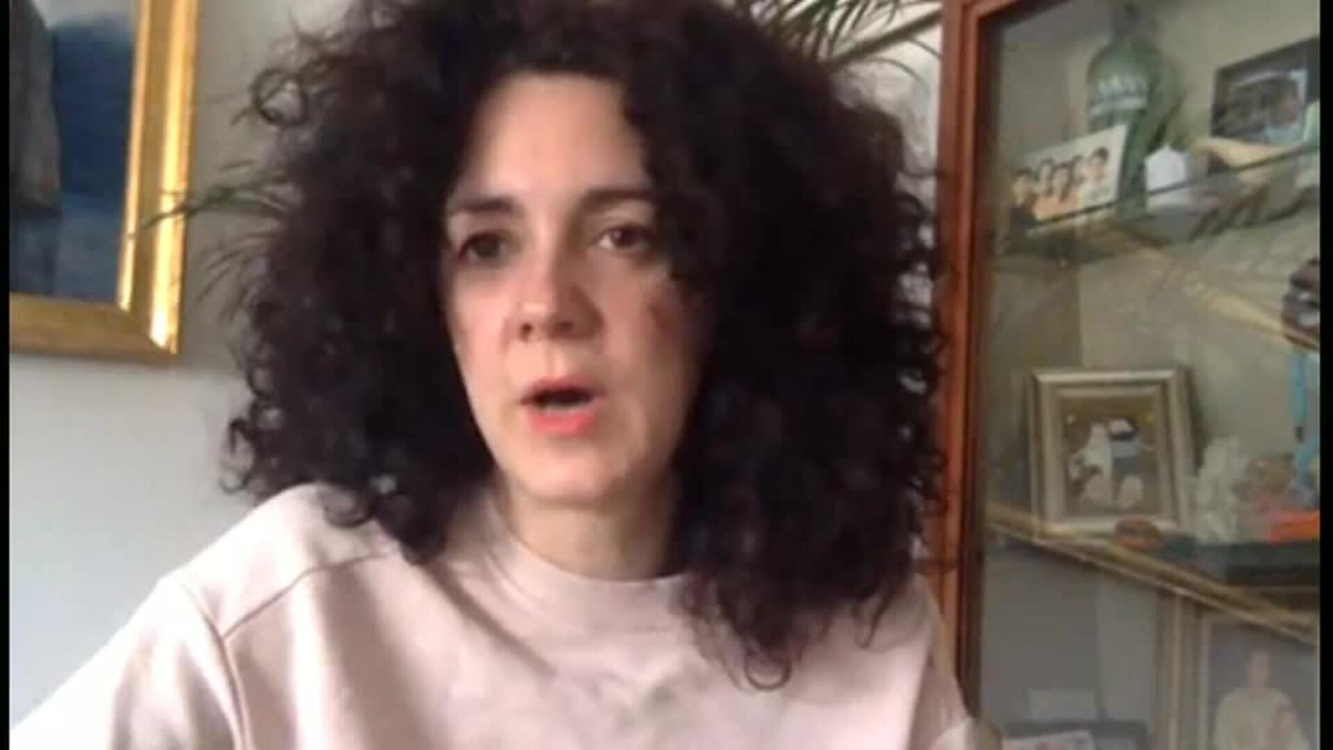 Padres y madres se debaten entre la alegría y el miedo ante la salida de los niños a la calle