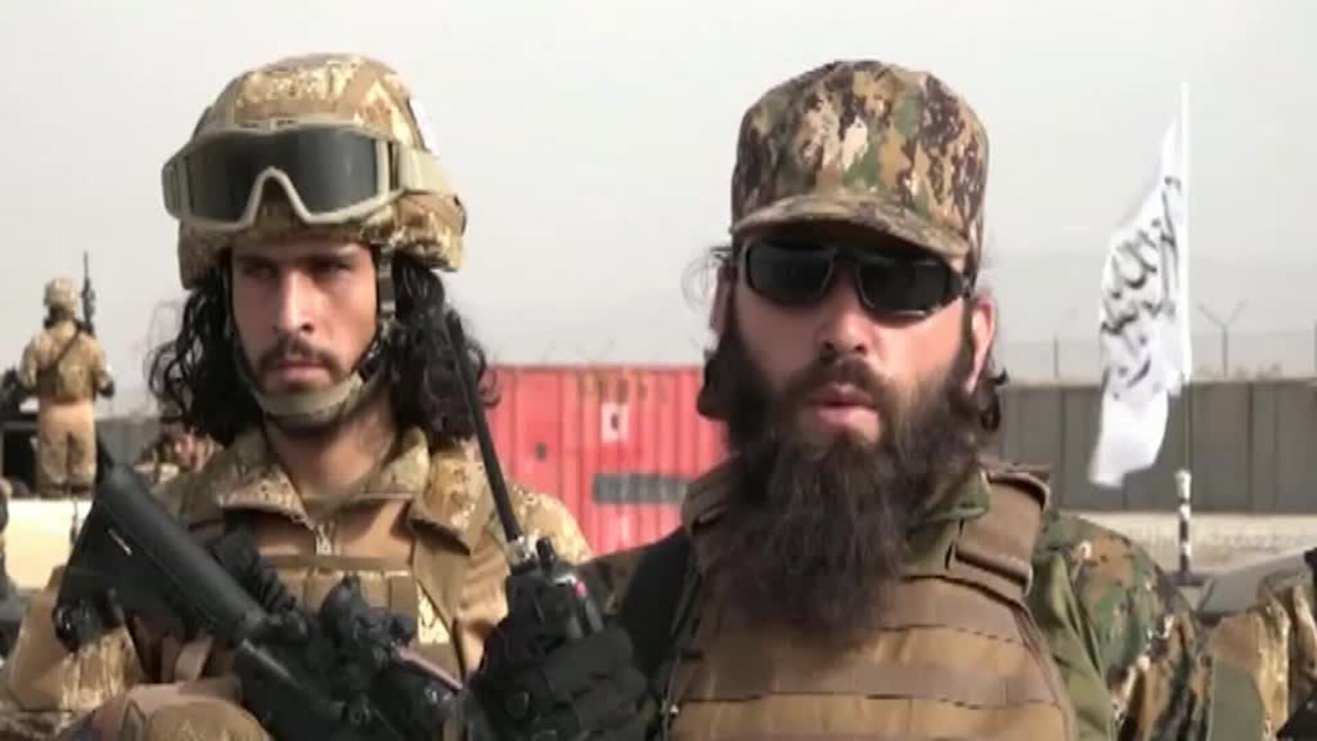 Los talibanes presumen de un arsenal sofisticado