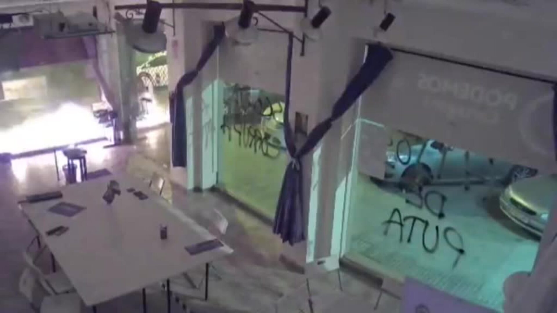 Atacan con un cóctel molotov la sede de Podemos en Cartagena