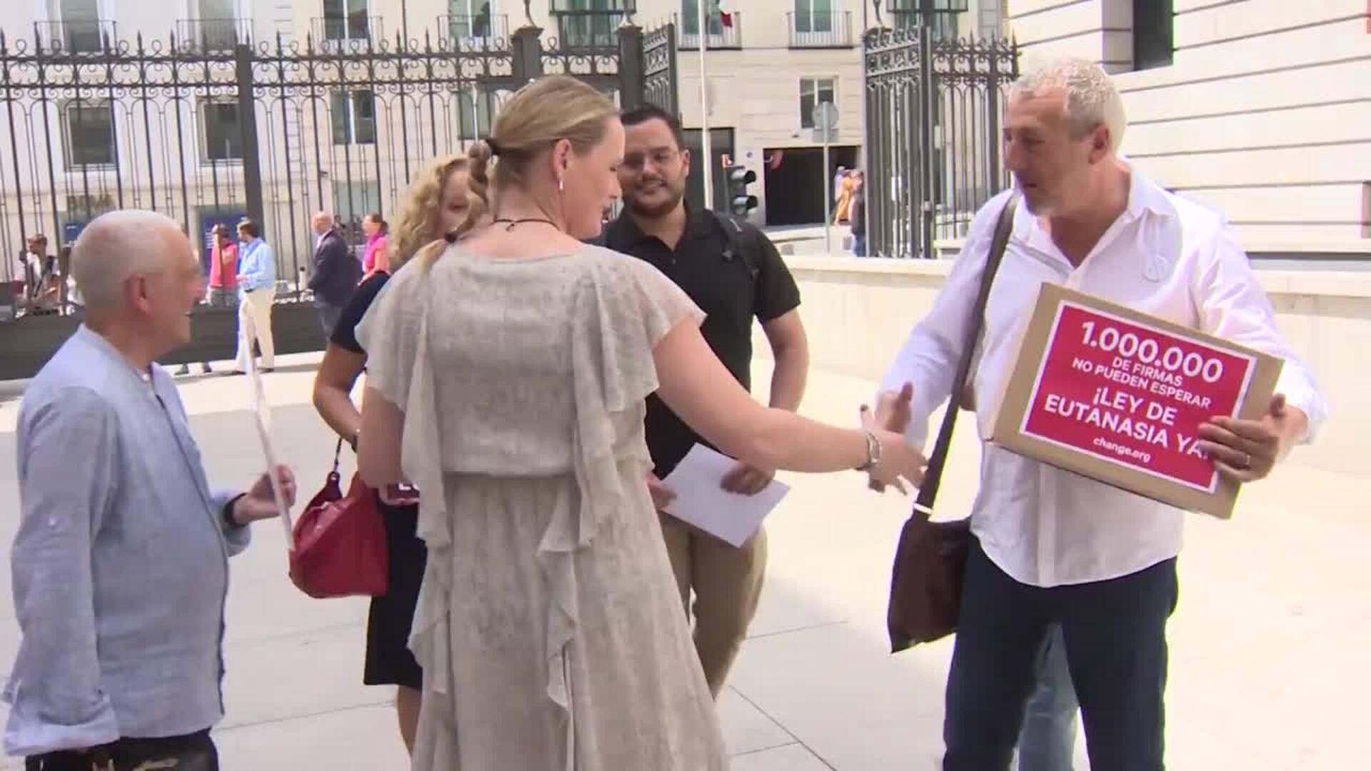 Más de un millón de firmas para pedir la despenalización de la eutanasia