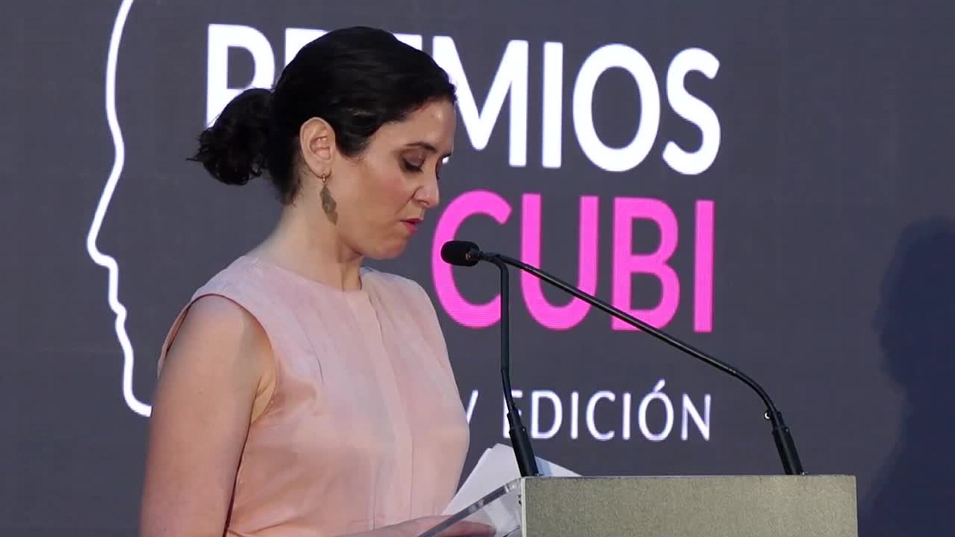 Ayuso defiende que sector de la gastronomía &quot;es mucho más que economía&quot;