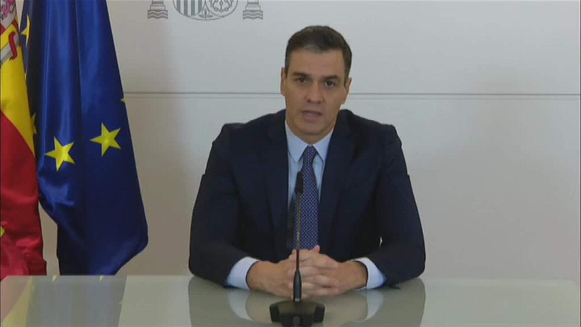 Sánchez agradece a las Fuerzas Armadas &quot;su labor leal y callada al servicio de la democracia&quot;