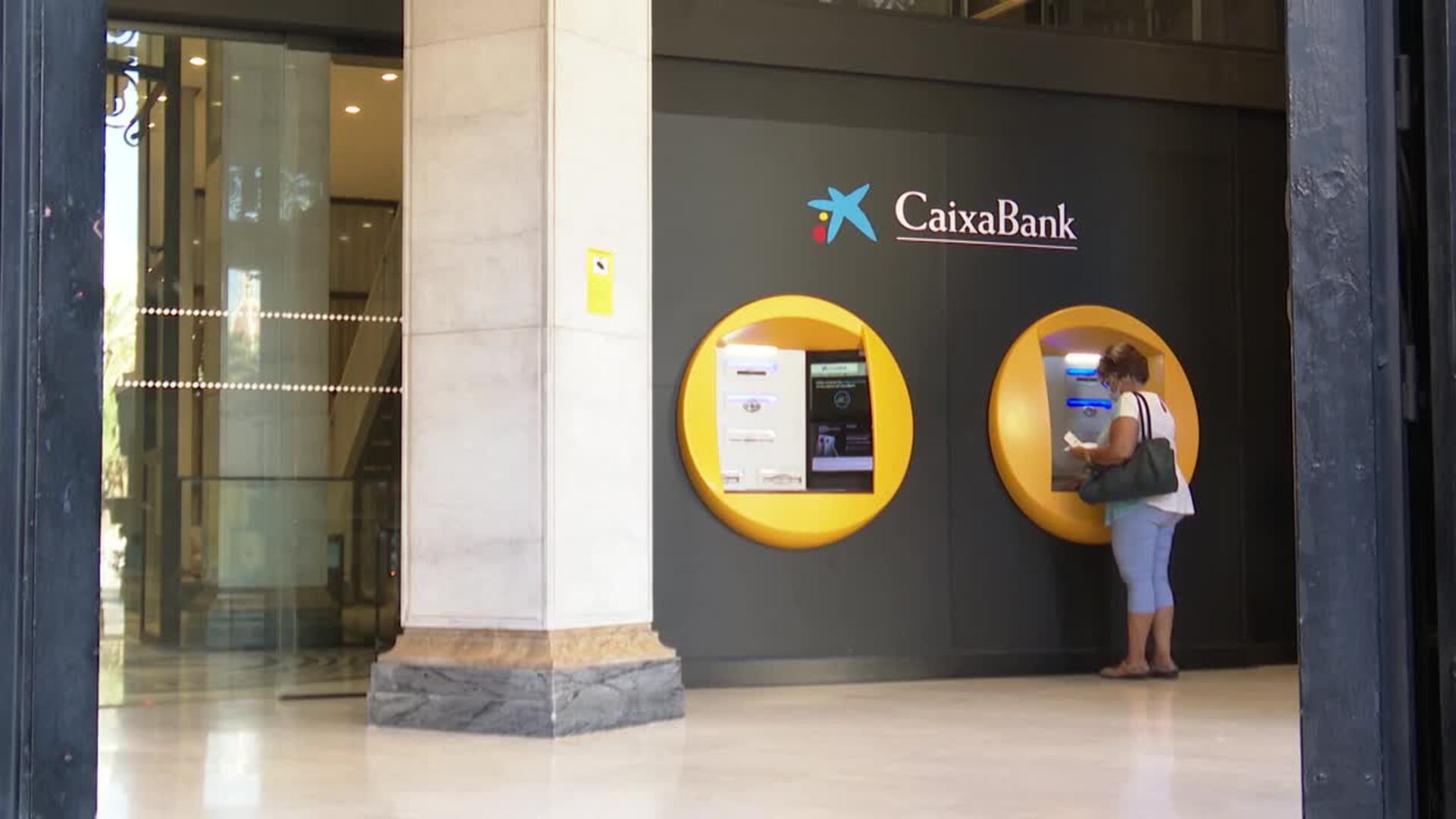 CaixaBank y Bankia negocian una posible fusión