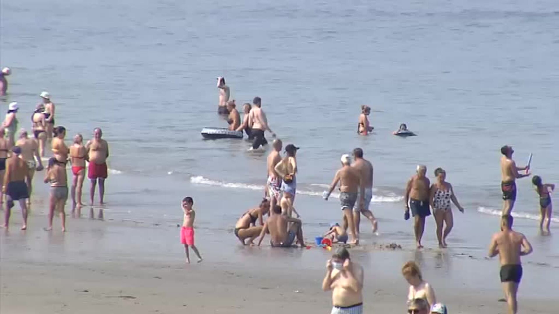 Se llenan las playas gallegas por la ola de calor