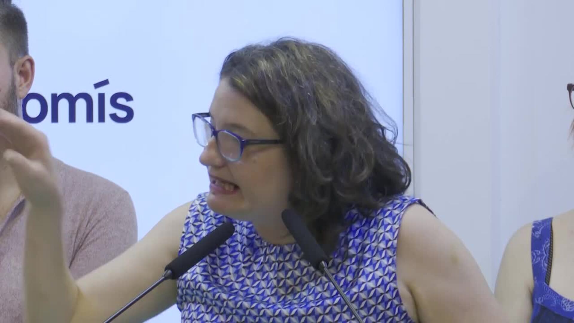 Oltra admite que le ha costado tomar esta decisión porque &quot;ganan los malos&quot;