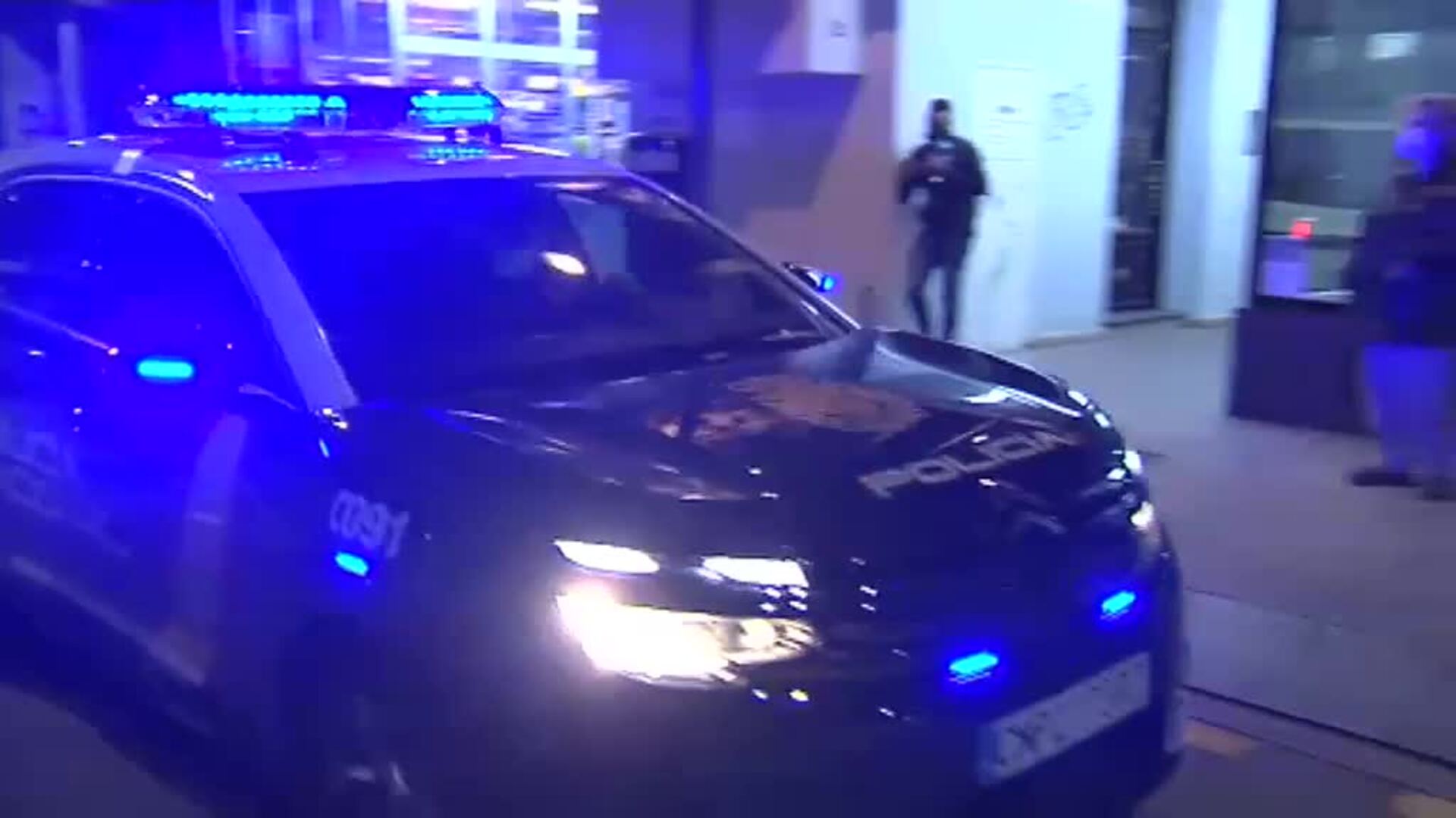 El Gobierno vuelve a defender la legalidad de la &#039;patada en la puerta&#039;